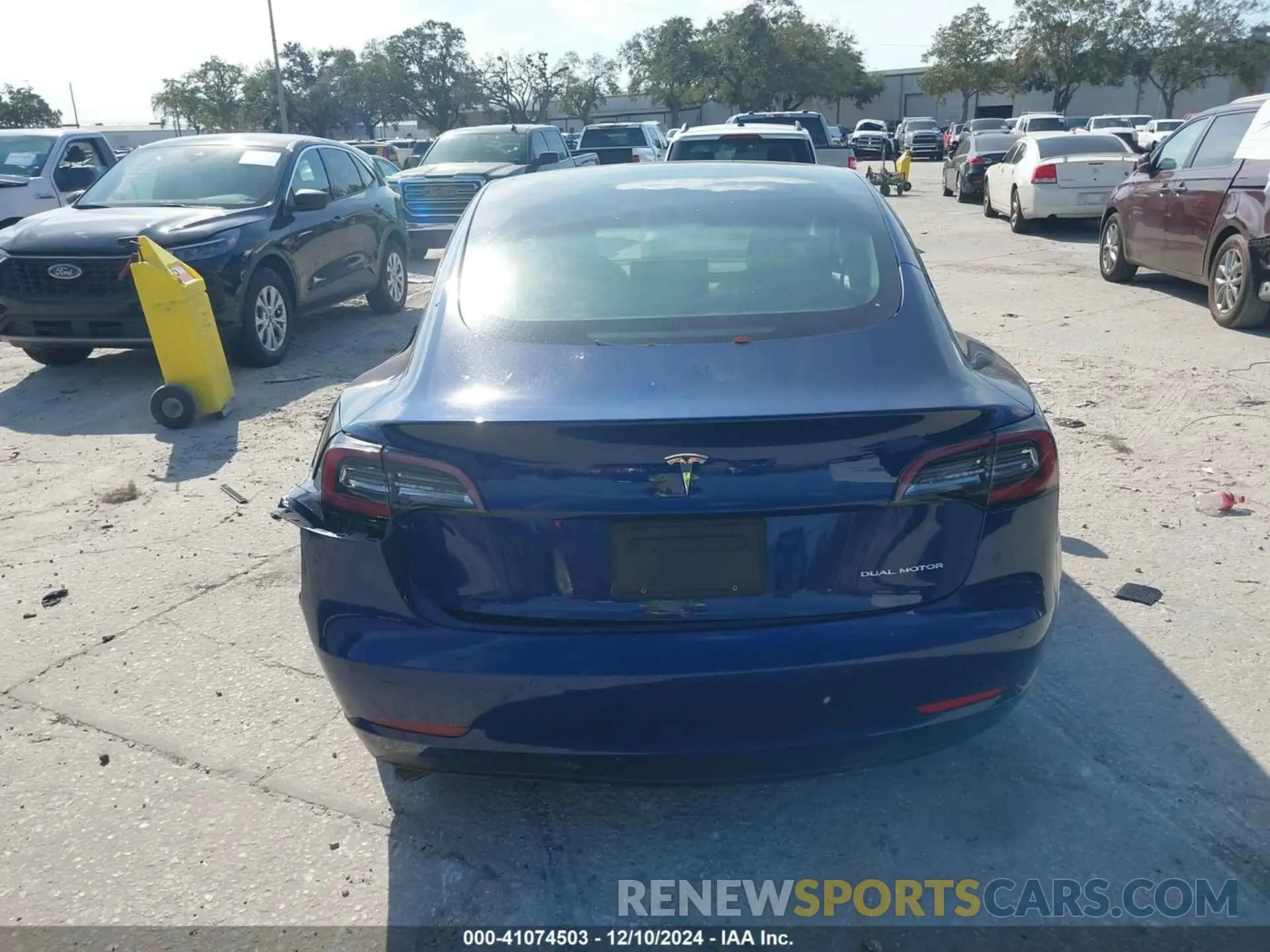 15 fotografías del automóvil dañado 5YJ3E1EBXNF189683 TESLA MODEL 3 2022