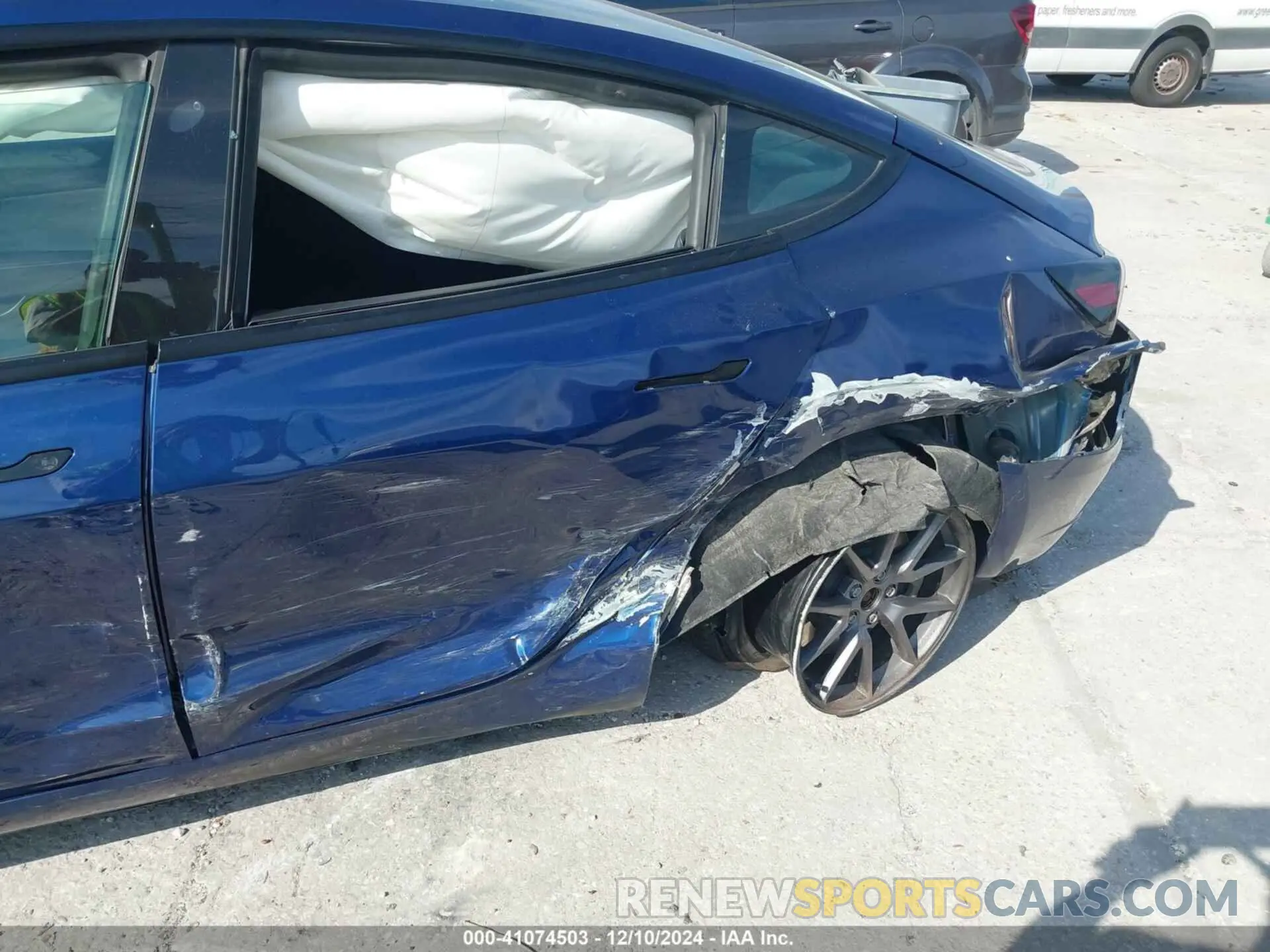 6 fotografías del automóvil dañado 5YJ3E1EBXNF189683 TESLA MODEL 3 2022