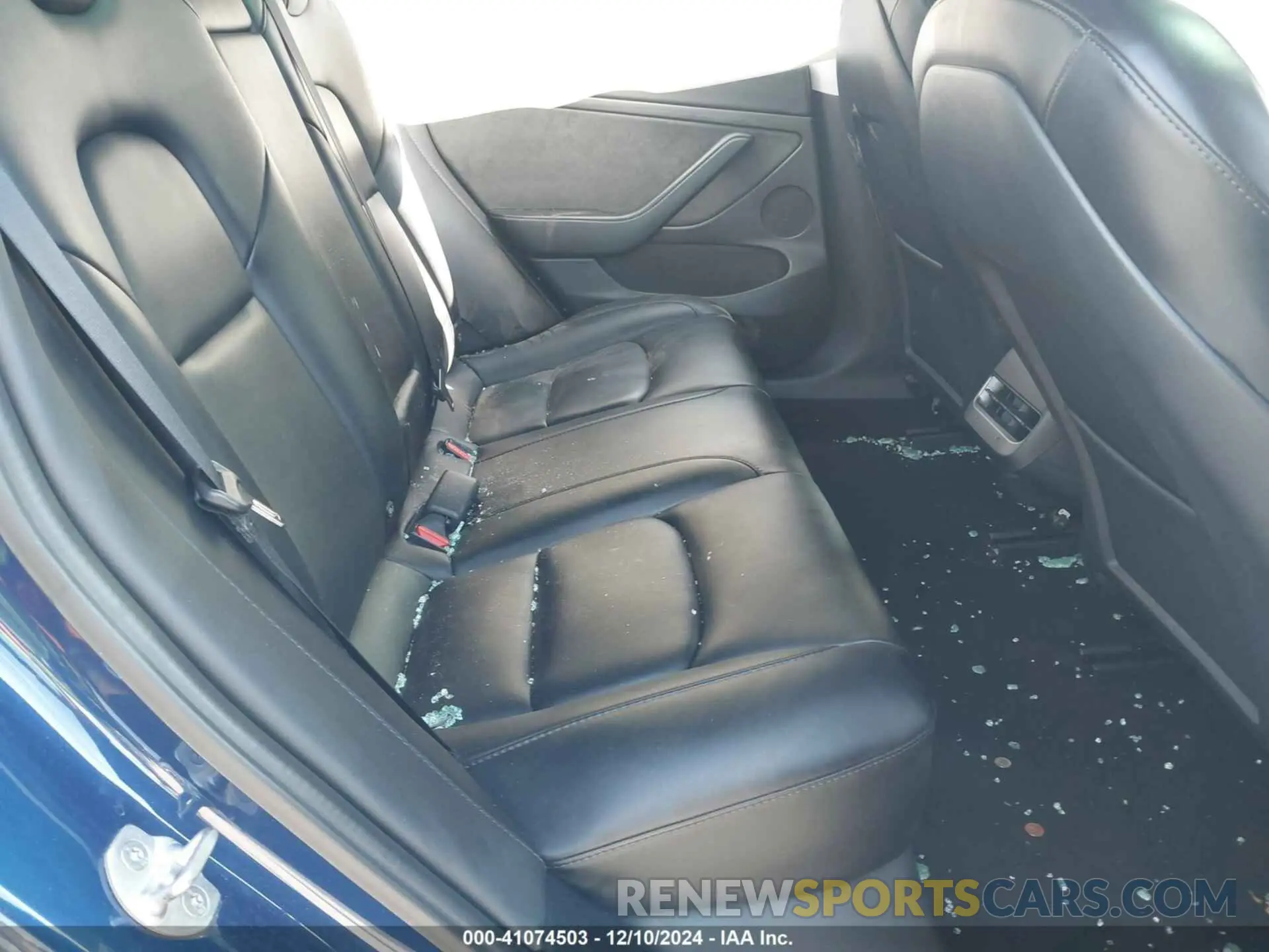 8 fotografías del automóvil dañado 5YJ3E1EBXNF189683 TESLA MODEL 3 2022