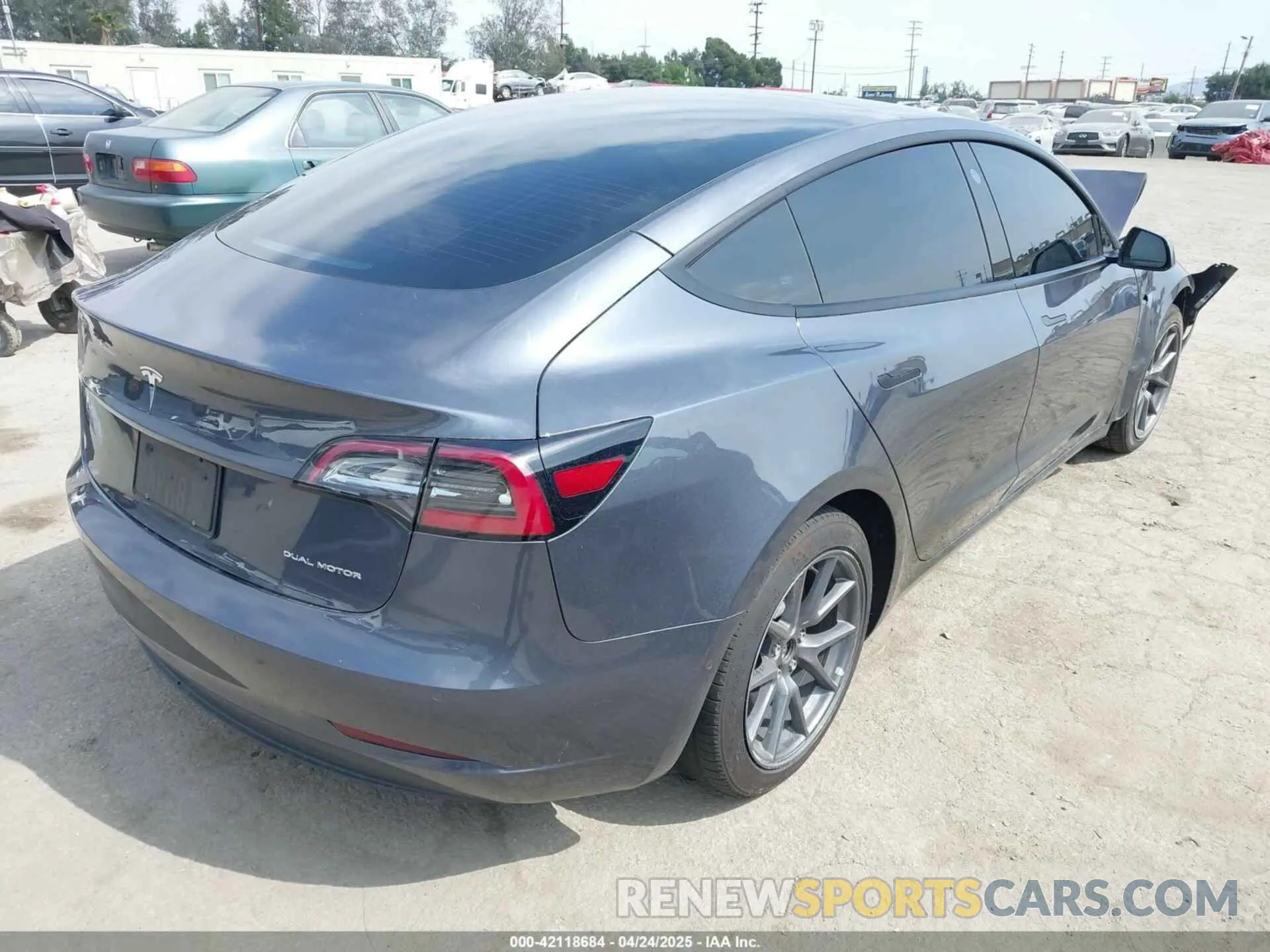 4 fotografías del automóvil dañado 5YJ3E1EBXNF250840 TESLA MODEL 3 2022