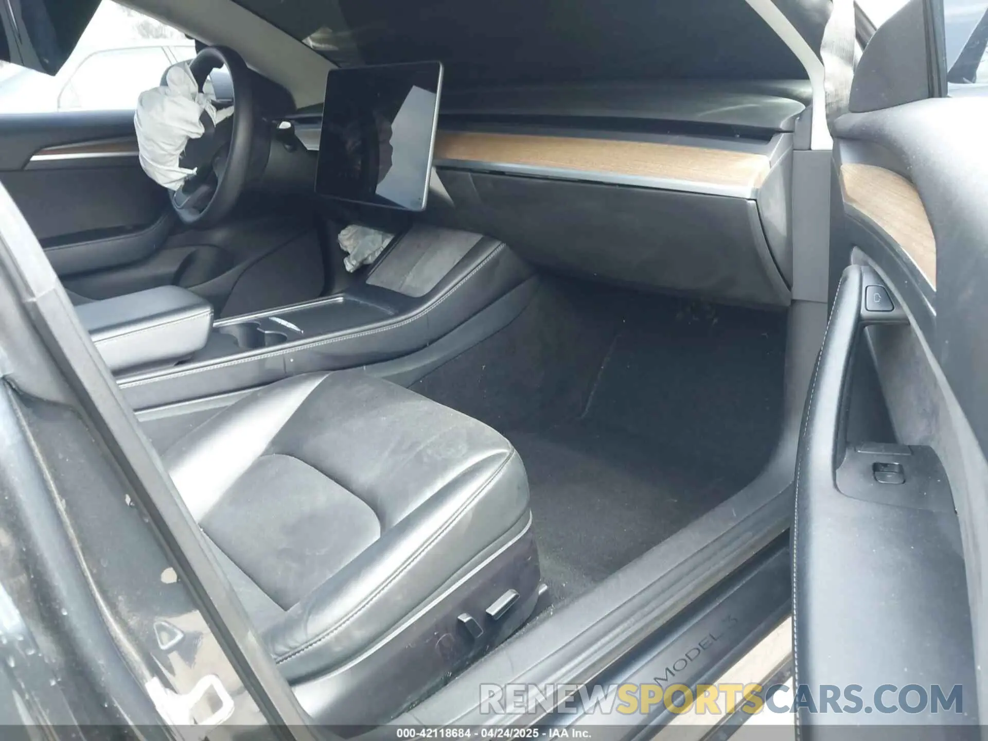 5 fotografías del automóvil dañado 5YJ3E1EBXNF250840 TESLA MODEL 3 2022