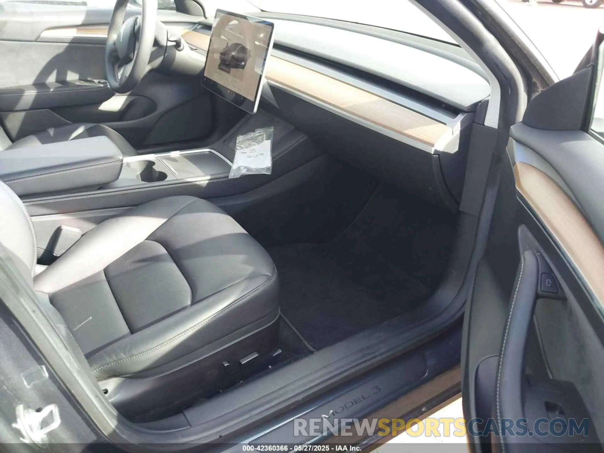 5 fotografías del automóvil dañado 5YJ3E1EC0NF165739 TESLA MODEL 3 2022