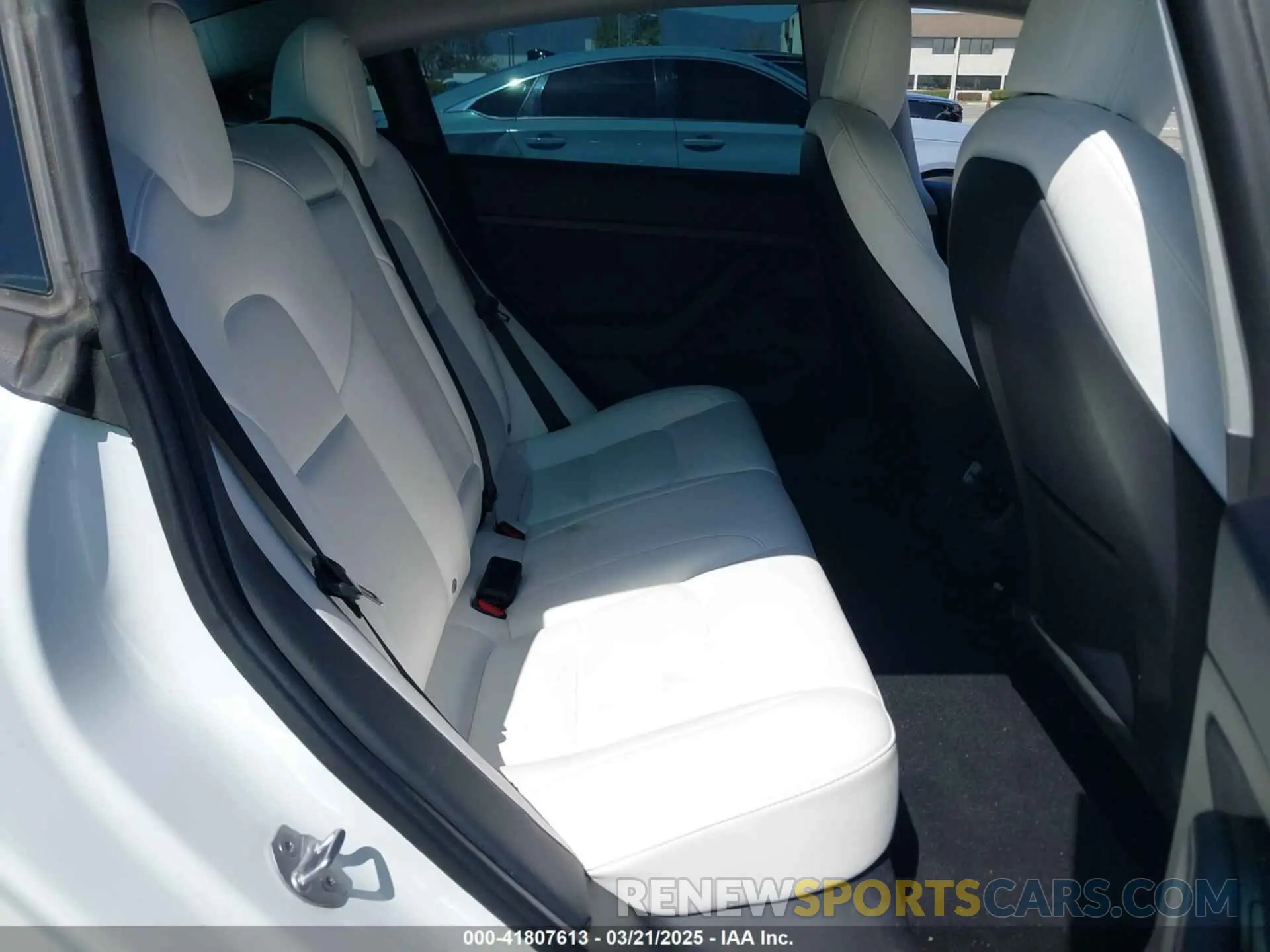 8 fotografías del automóvil dañado 5YJ3E1EC2NF176127 TESLA MODEL 3 2022