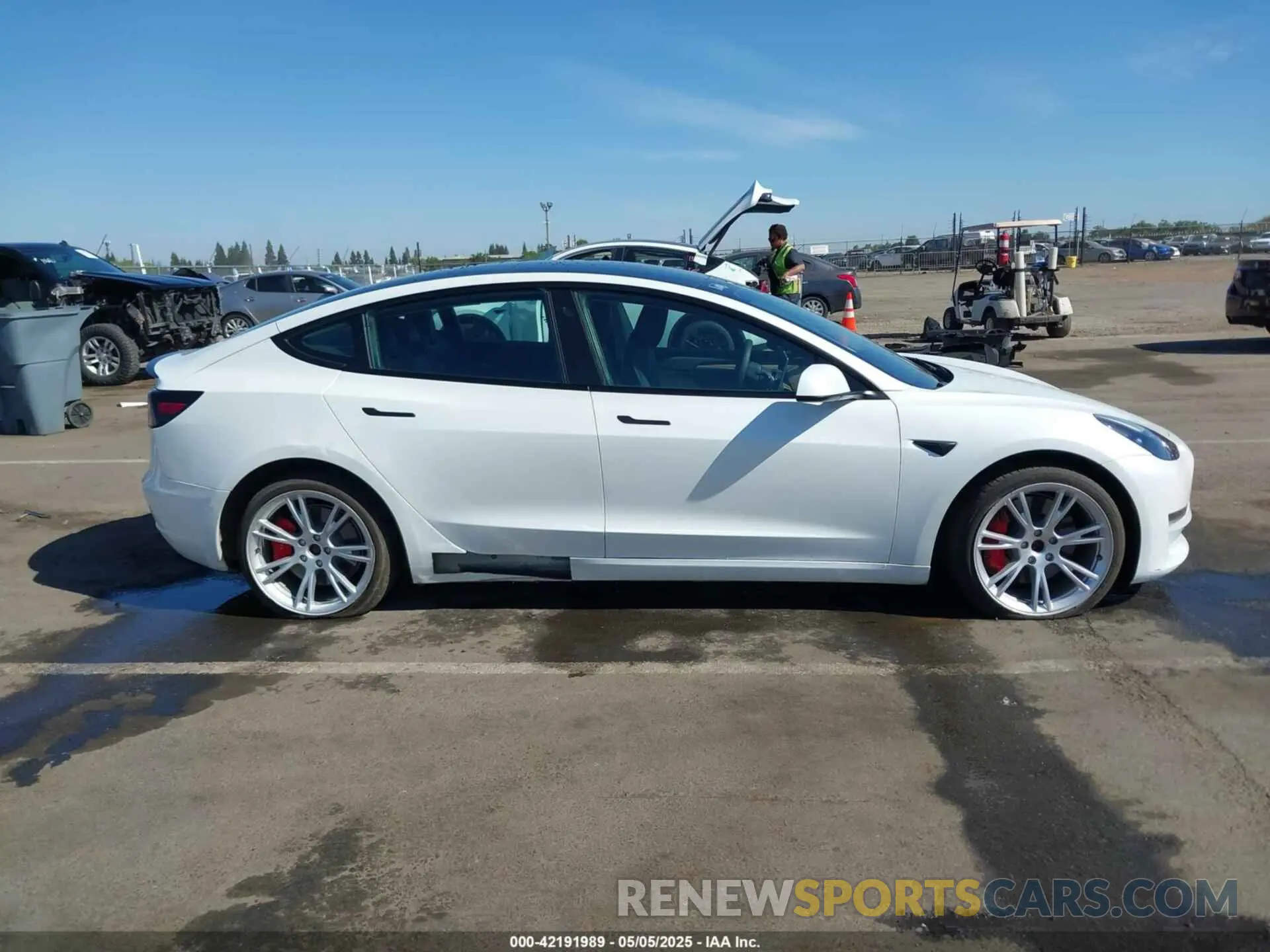 13 fotografías del automóvil dañado 5YJ3E1EC2NF270198 TESLA MODEL 3 2022