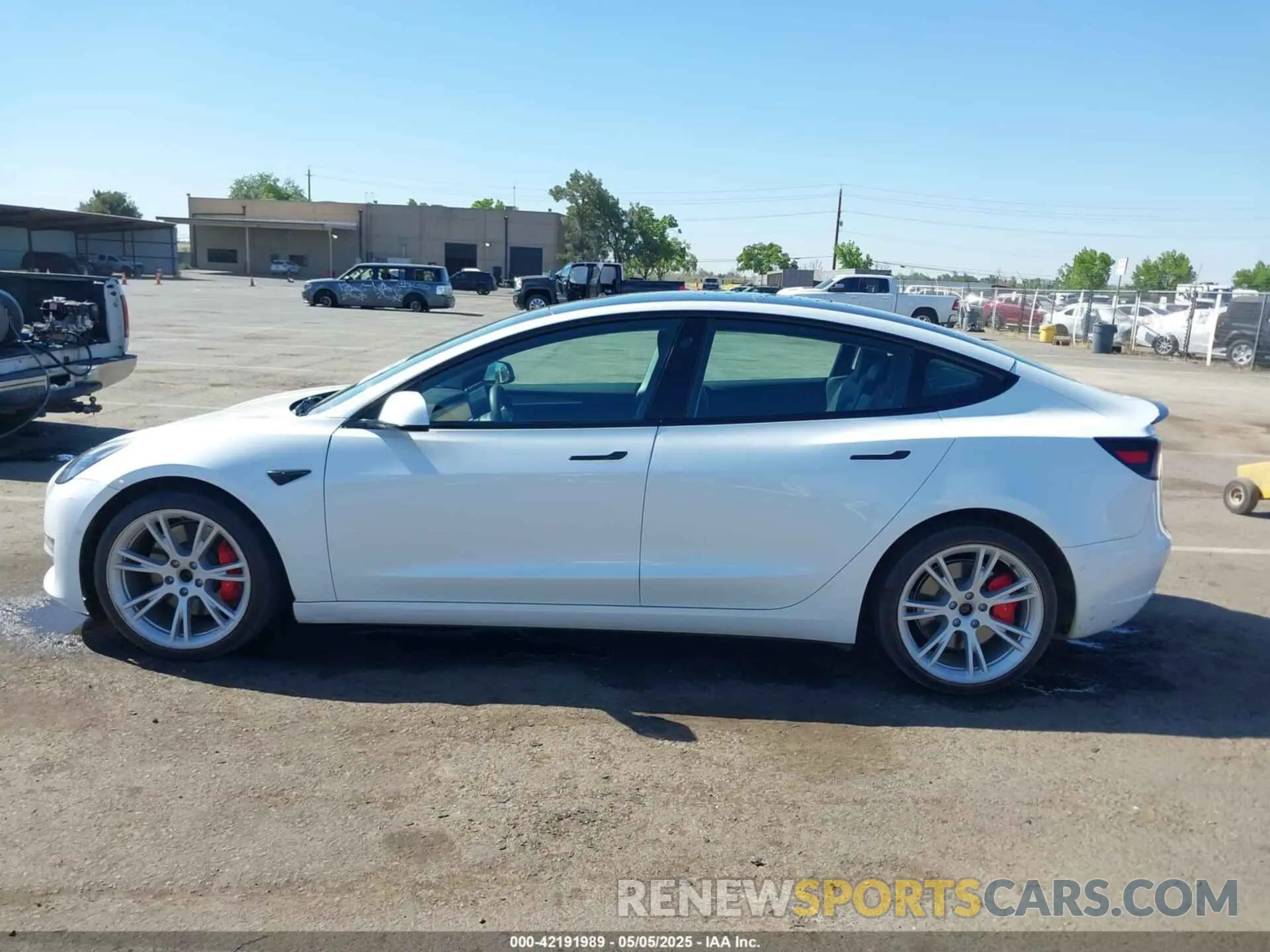 14 fotografías del automóvil dañado 5YJ3E1EC2NF270198 TESLA MODEL 3 2022