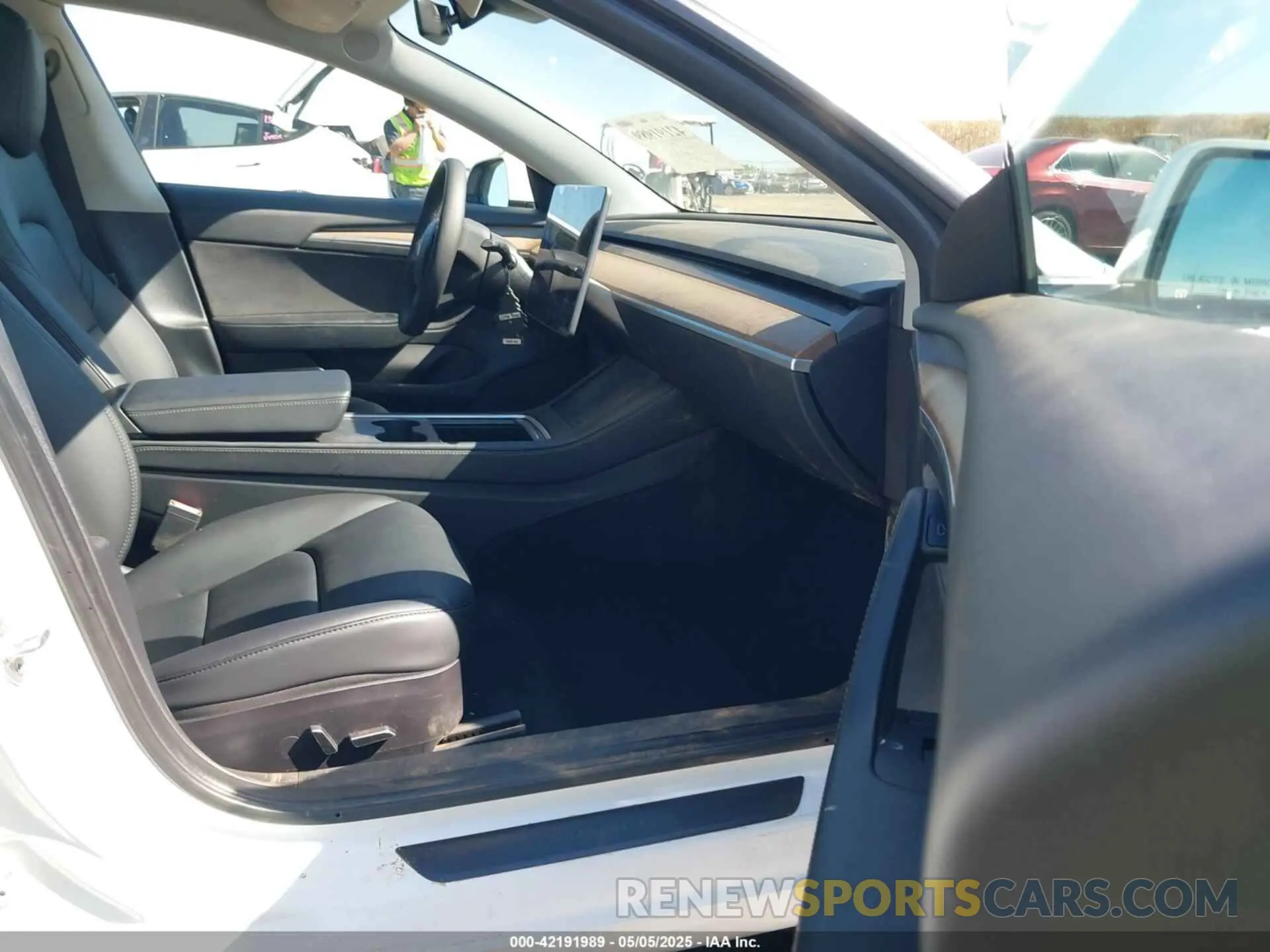 5 fotografías del automóvil dañado 5YJ3E1EC2NF270198 TESLA MODEL 3 2022