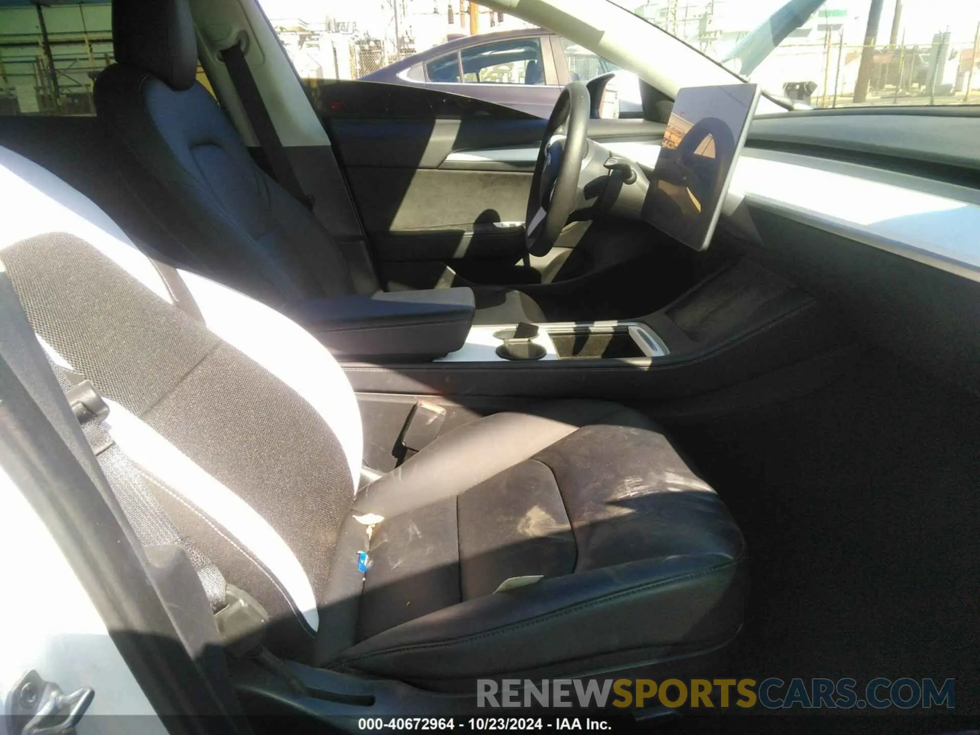 5 fotografías del automóvil dañado 5YJ3E1EC2NF275577 TESLA MODEL 3 2022