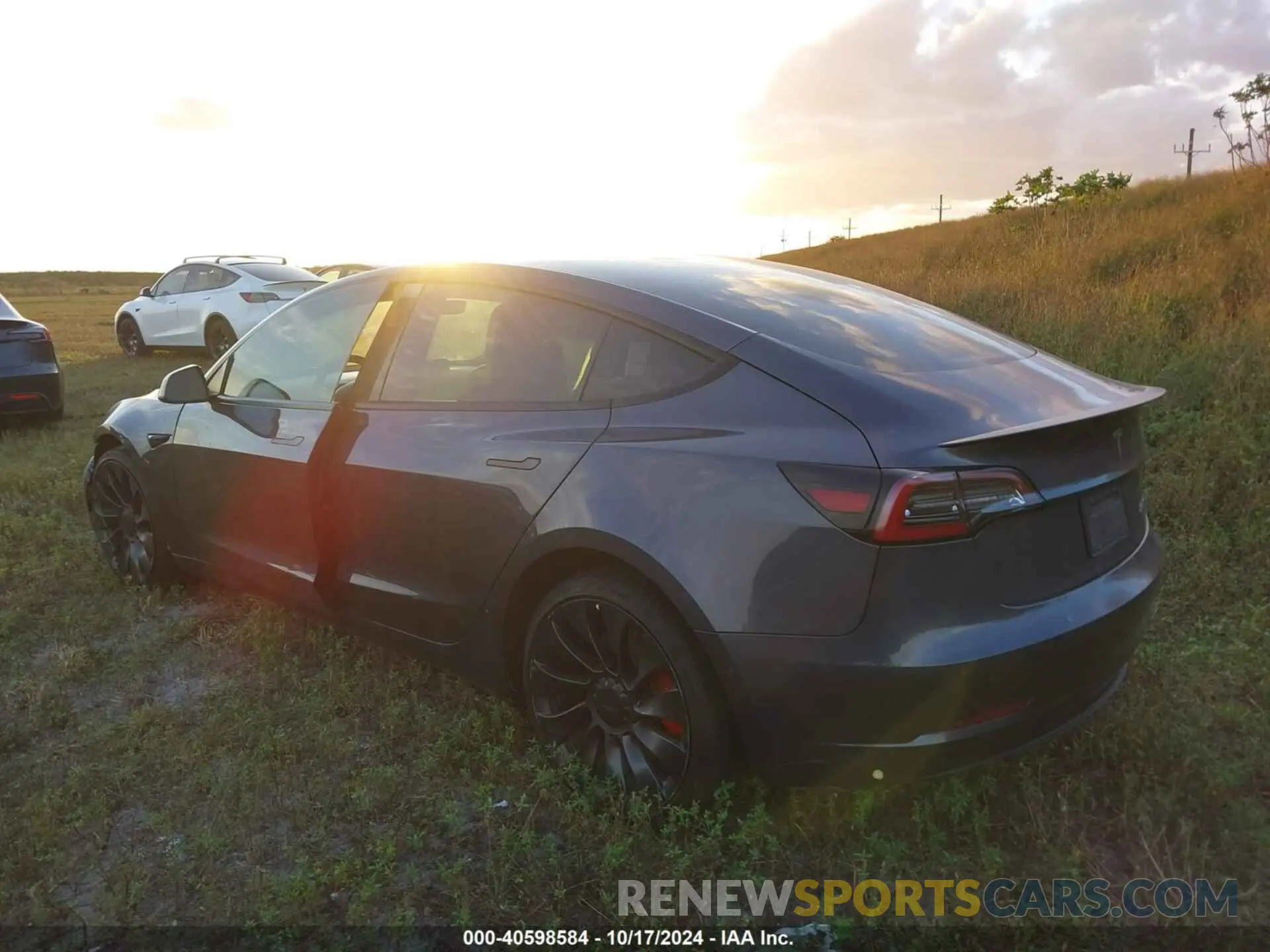 3 fotografías del automóvil dañado 5YJ3E1EC3NF346737 TESLA MODEL 3 2022