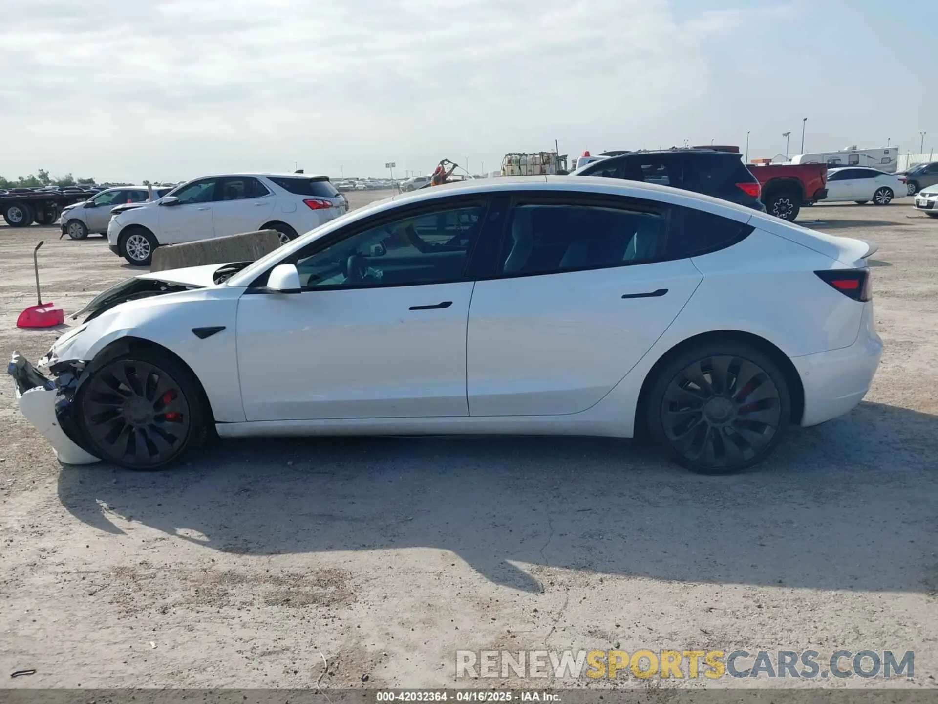 15 fotografías del automóvil dañado 5YJ3E1EC4NF134624 TESLA MODEL 3 2022