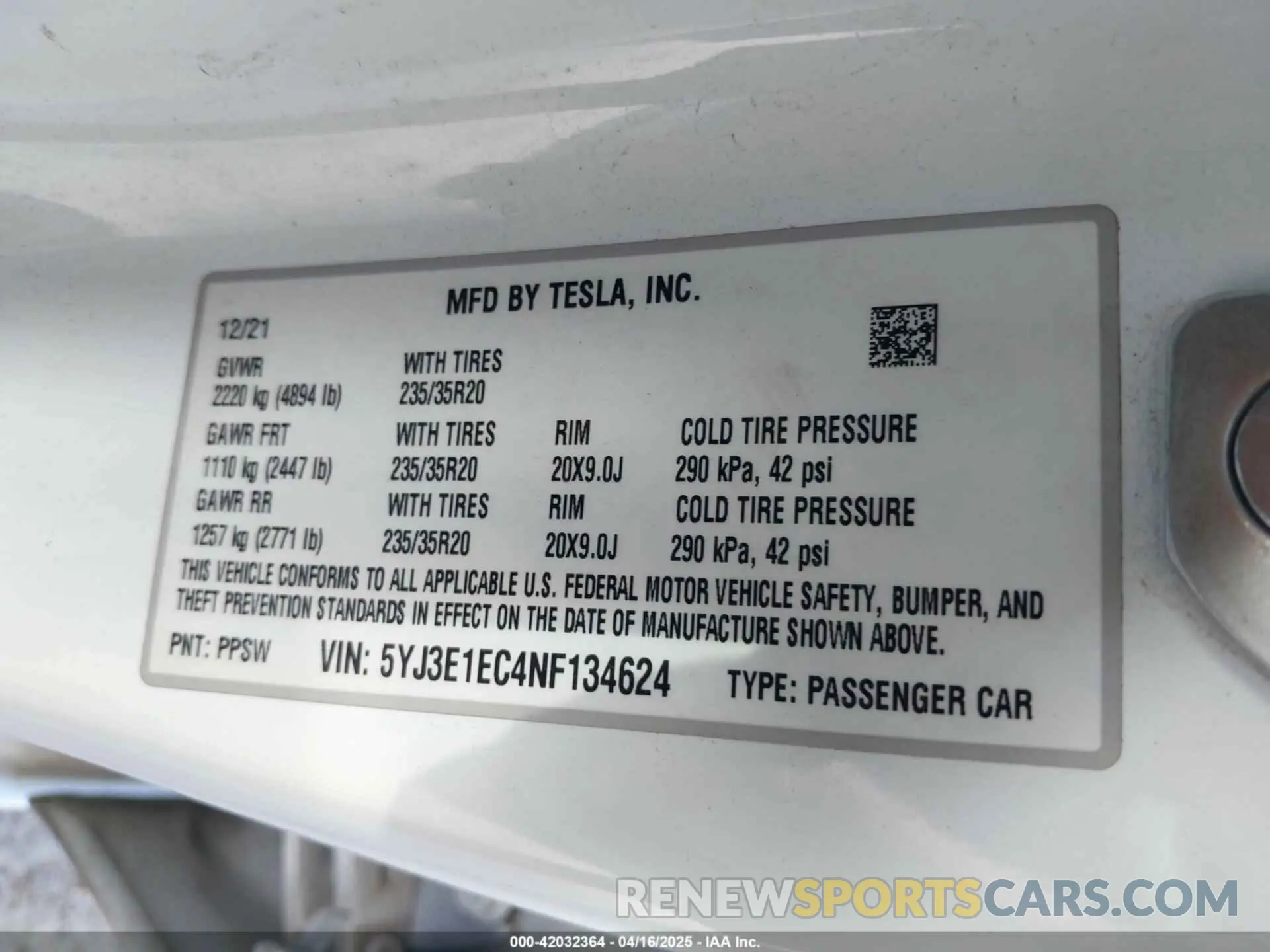 9 fotografías del automóvil dañado 5YJ3E1EC4NF134624 TESLA MODEL 3 2022