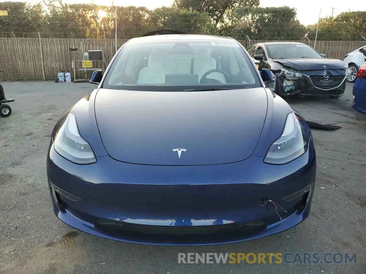 5 fotografías del automóvil dañado 5YJ3E1EC5NF159709 TESLA MODEL 3 2022