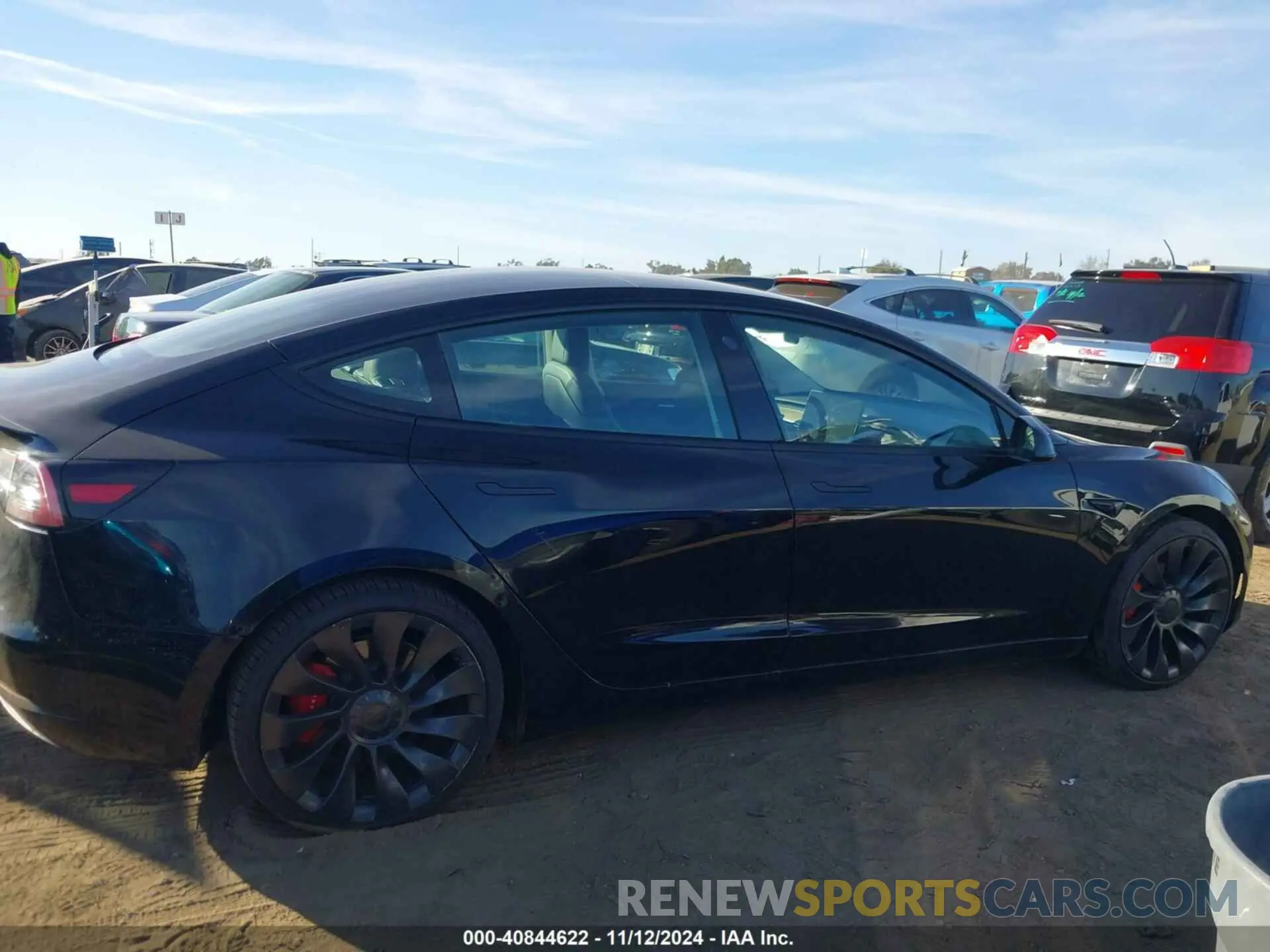12 fotografías del automóvil dañado 5YJ3E1EC5NF261155 TESLA MODEL 3 2022