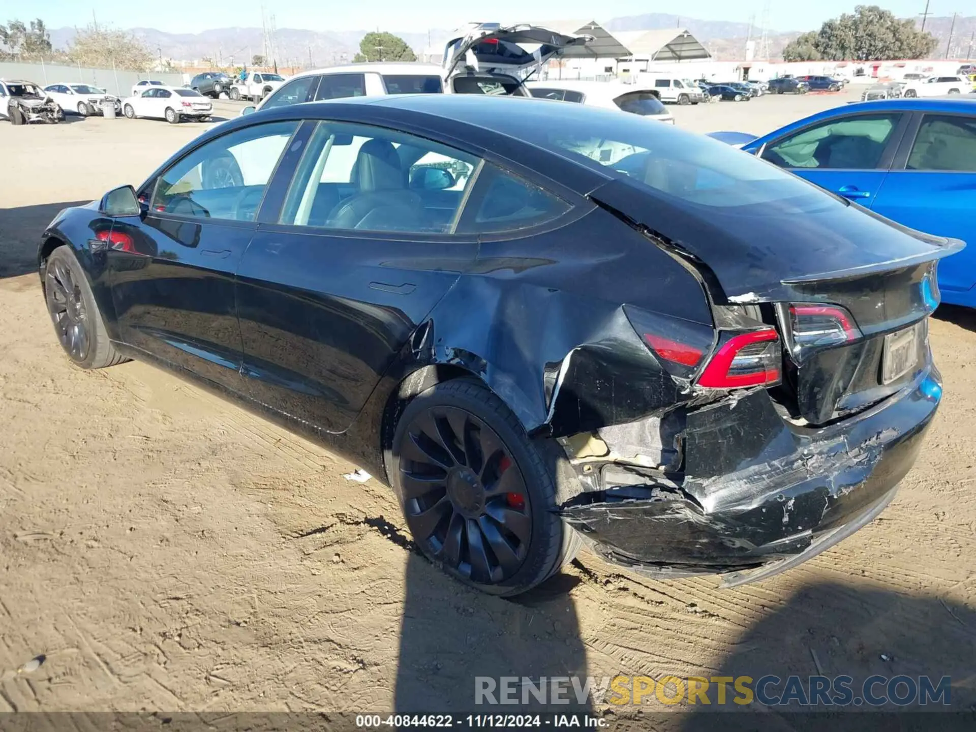 3 fotografías del automóvil dañado 5YJ3E1EC5NF261155 TESLA MODEL 3 2022