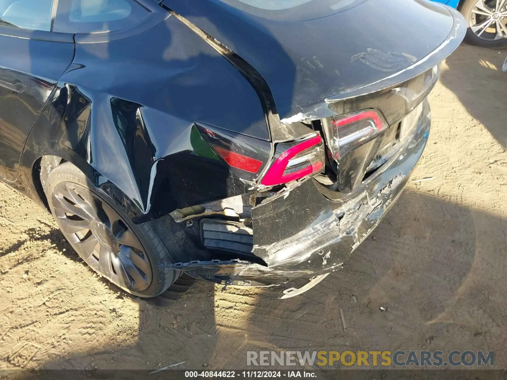 6 fotografías del automóvil dañado 5YJ3E1EC5NF261155 TESLA MODEL 3 2022