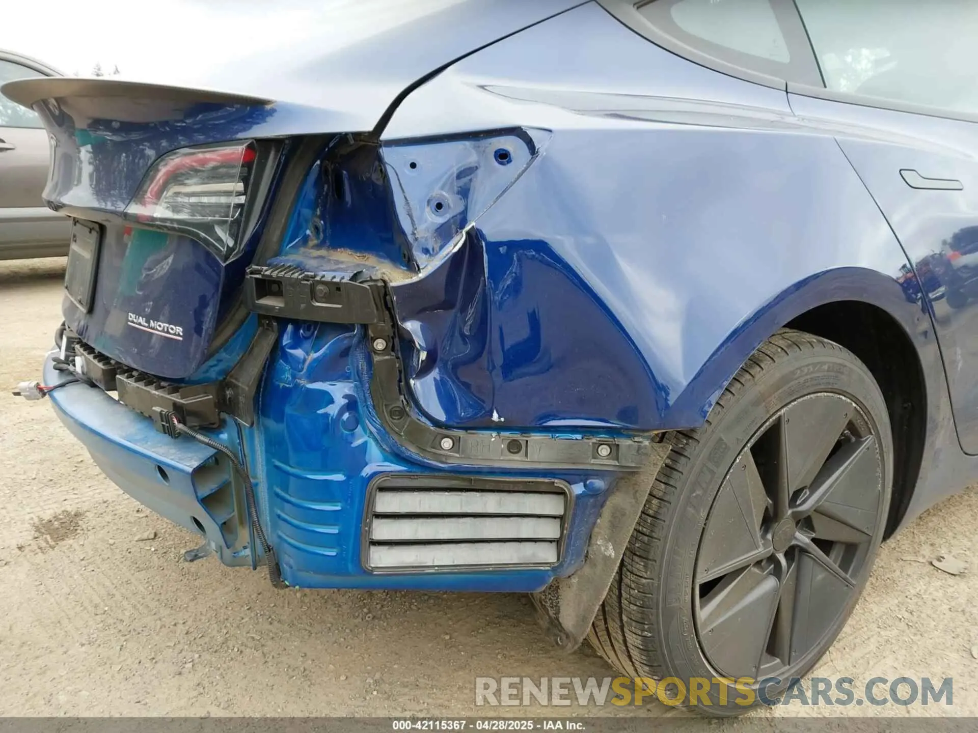 6 fotografías del automóvil dañado 5YJ3E1EC5NF356461 TESLA MODEL 3 2022