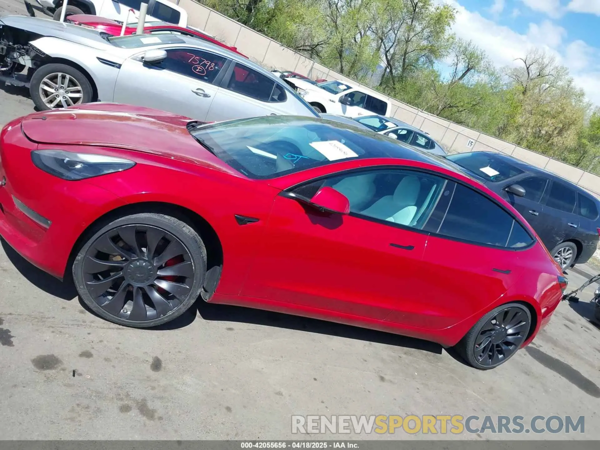 13 fotografías del automóvil dañado 5YJ3E1EC6NF127433 TESLA MODEL 3 2022