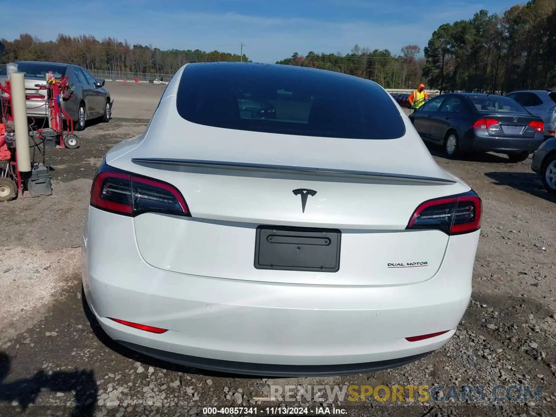16 fotografías del automóvil dañado 5YJ3E1EC6NF342892 TESLA MODEL 3 2022