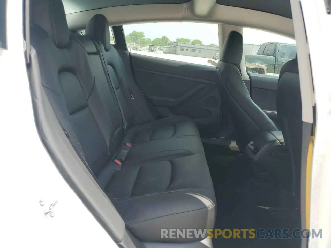 11 fotografías del automóvil dañado 5YJ3E1EC7NF138313 TESLA MODEL 3 2022