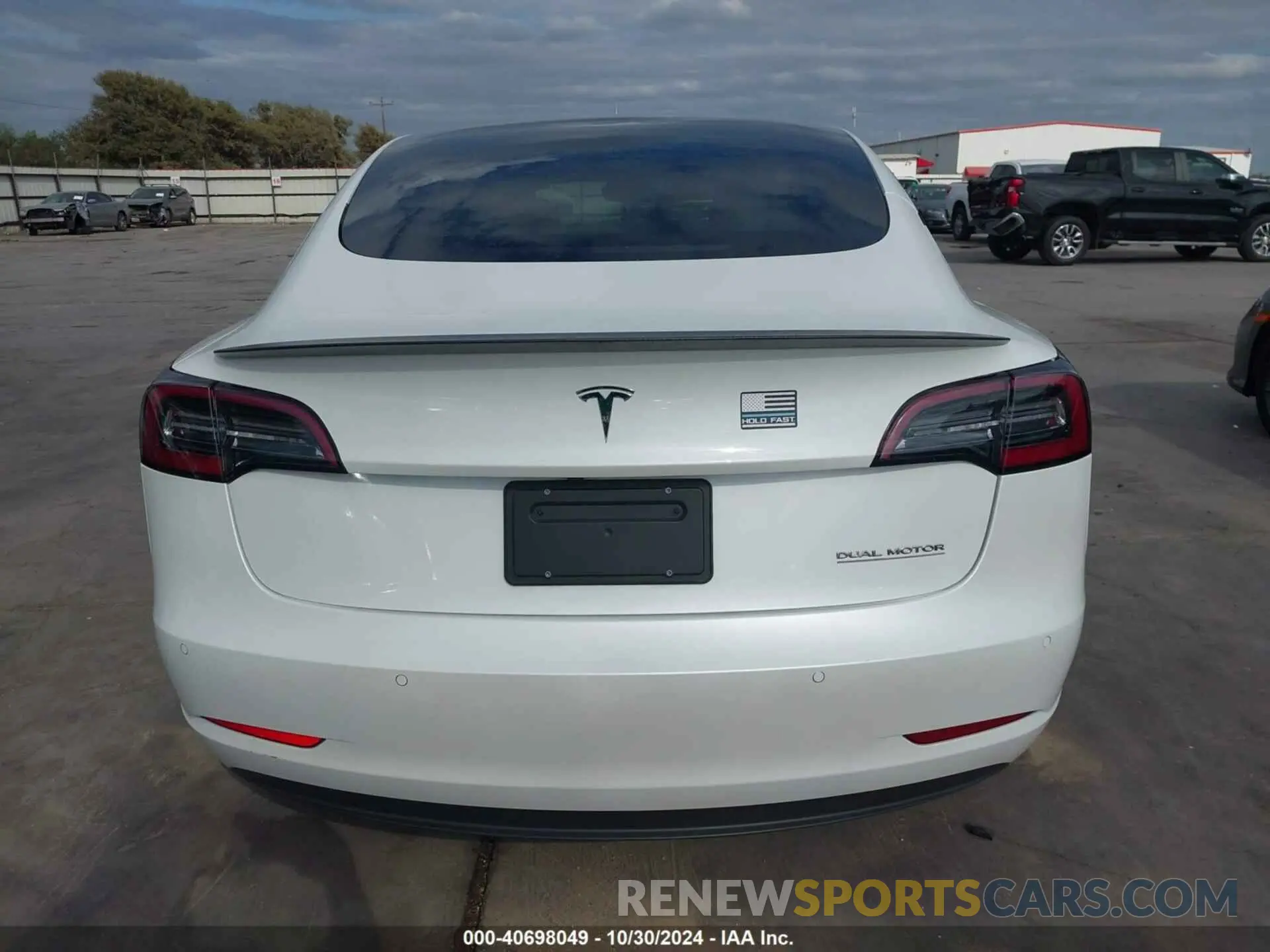 16 fotografías del automóvil dañado 5YJ3E1EC8NF163155 TESLA MODEL 3 2022