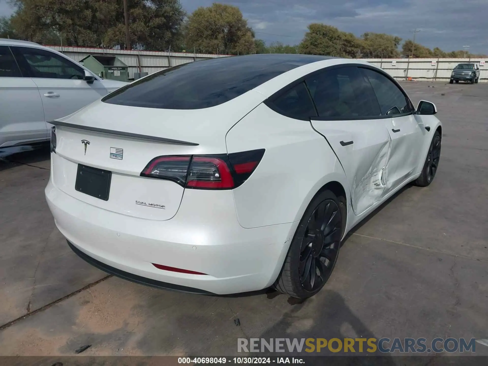 4 fotografías del automóvil dañado 5YJ3E1EC8NF163155 TESLA MODEL 3 2022
