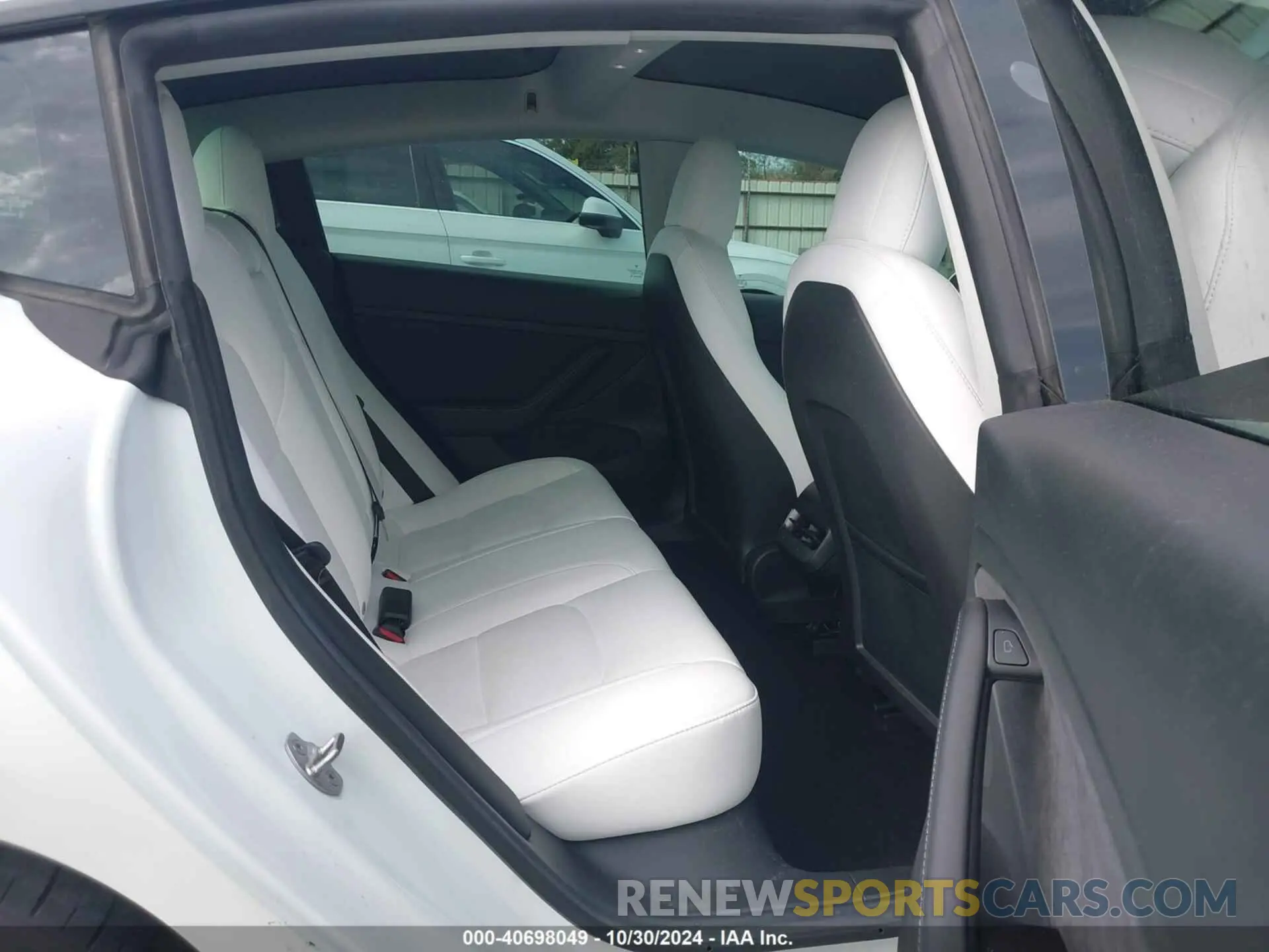 8 fotografías del automóvil dañado 5YJ3E1EC8NF163155 TESLA MODEL 3 2022