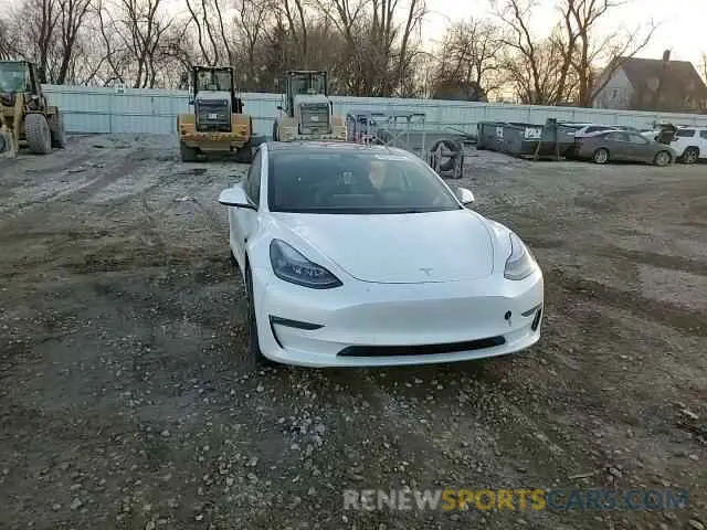 13 fotografías del automóvil dañado 5YJ3E1EC8NF200530 TESLA MODEL 3 2022