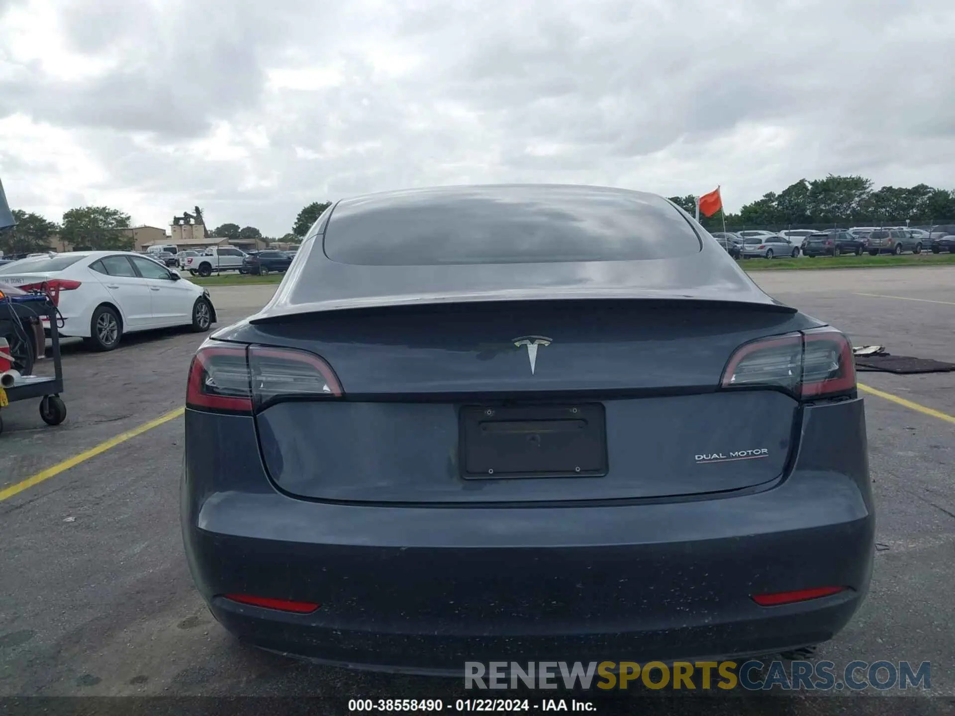 16 fotografías del automóvil dañado 5YJ3E1EC9NF273759 TESLA MODEL 3 2022