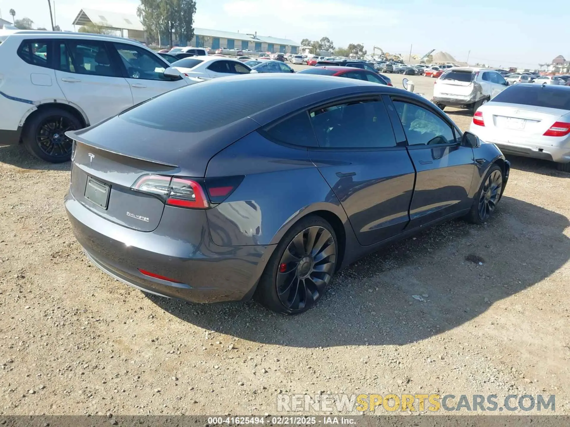4 fotografías del automóvil dañado 5YJ3E1ECXNF264830 TESLA MODEL 3 2022