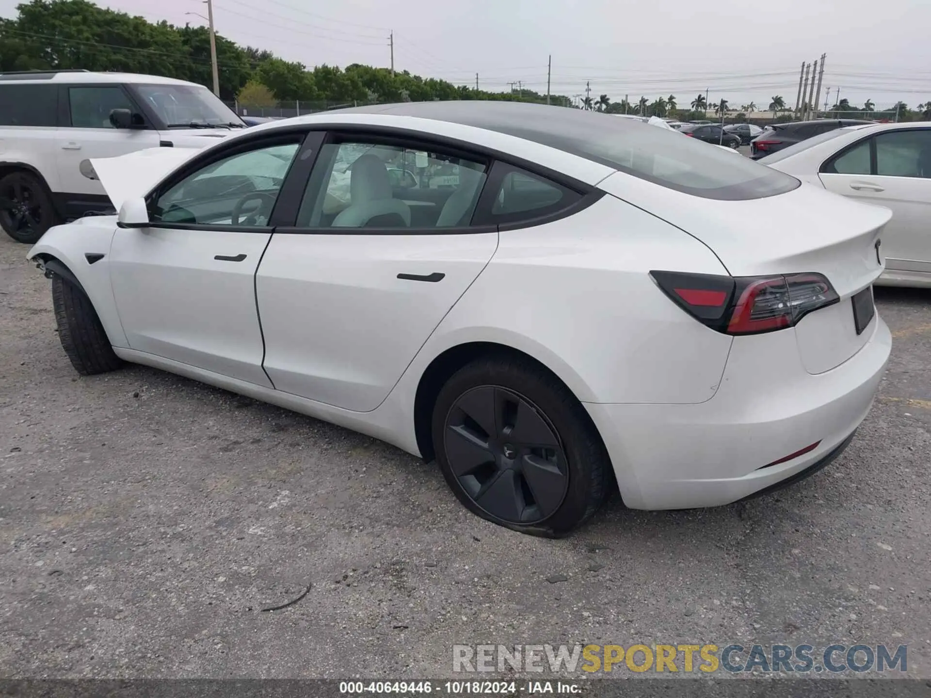 3 fotografías del automóvil dañado 5YJ3E1EA0PF383634 TESLA MODEL 3 2023