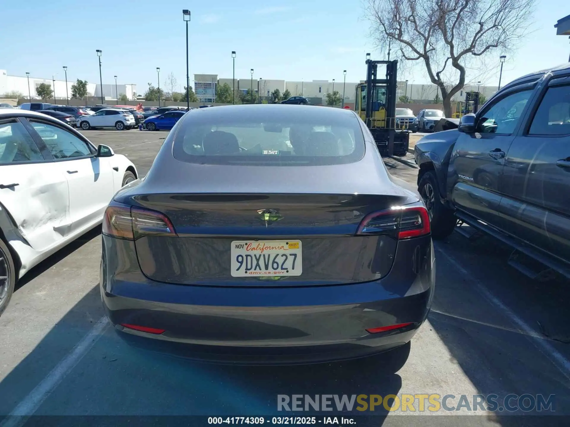 15 fotografías del automóvil dañado 5YJ3E1EA0PF408774 TESLA MODEL 3 2023