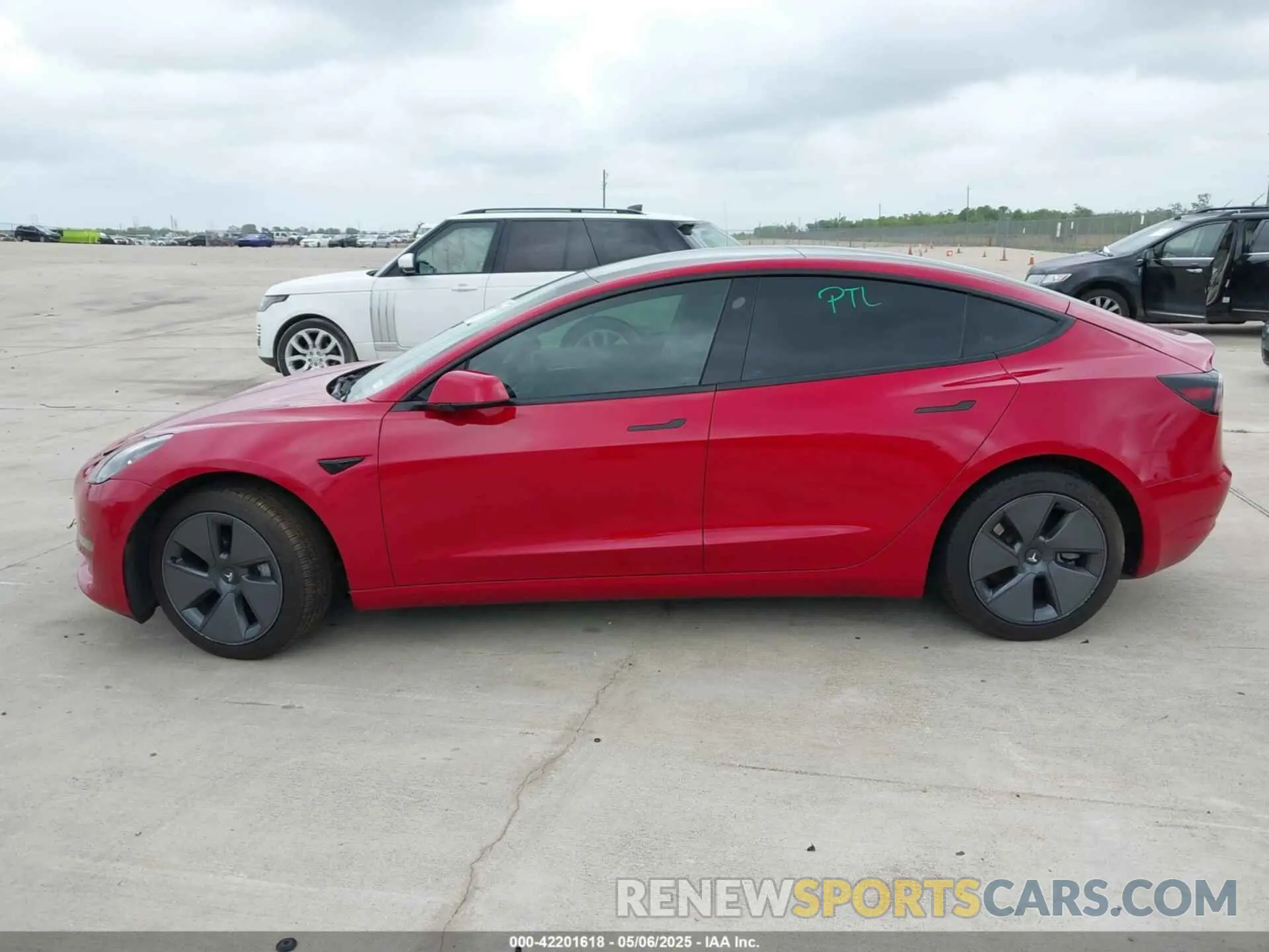 13 fotografías del automóvil dañado 5YJ3E1EA0PF455058 TESLA MODEL 3 2023