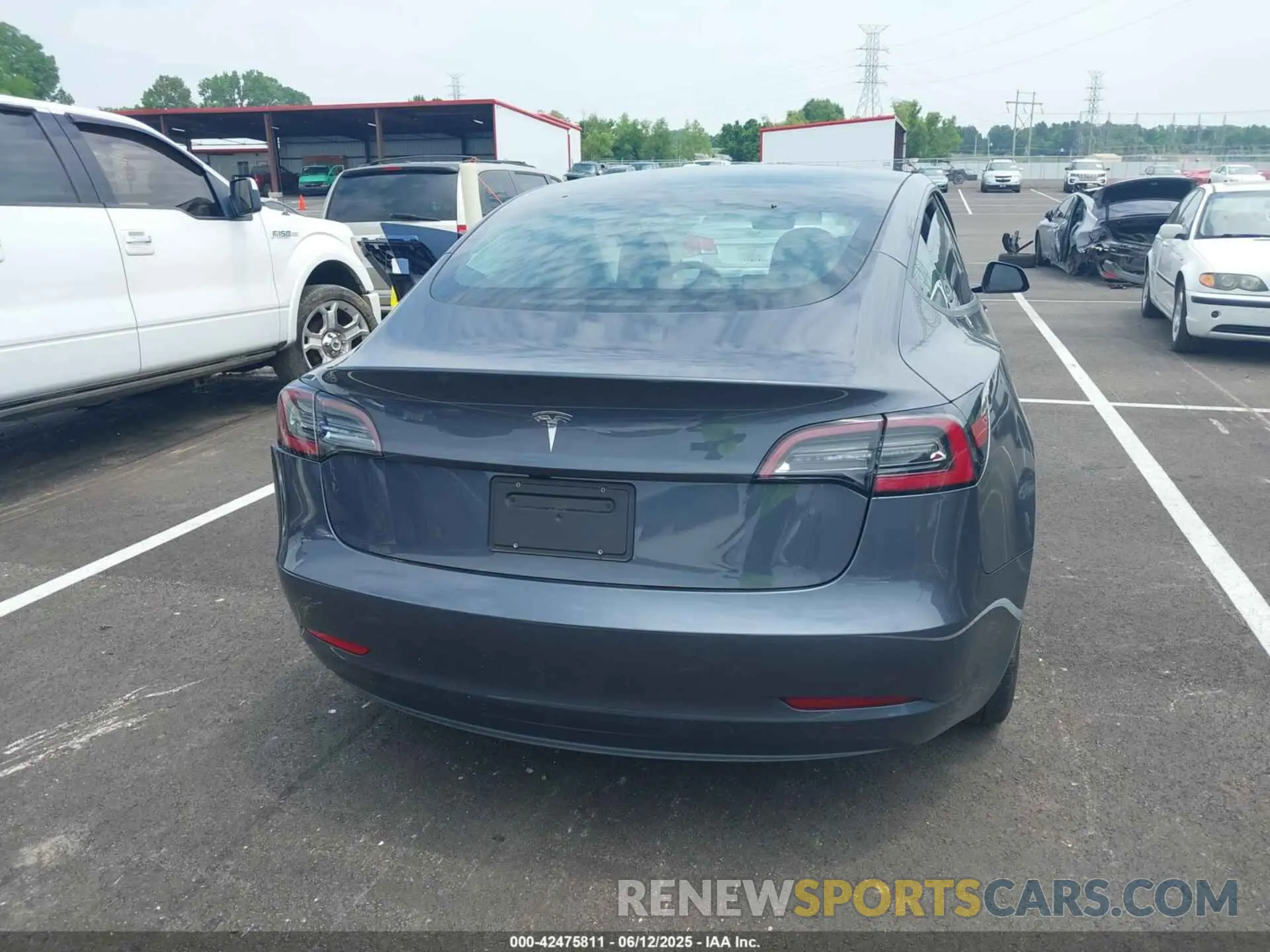 15 fotografías del automóvil dañado 5YJ3E1EA0PF495110 TESLA MODEL 3 2023
