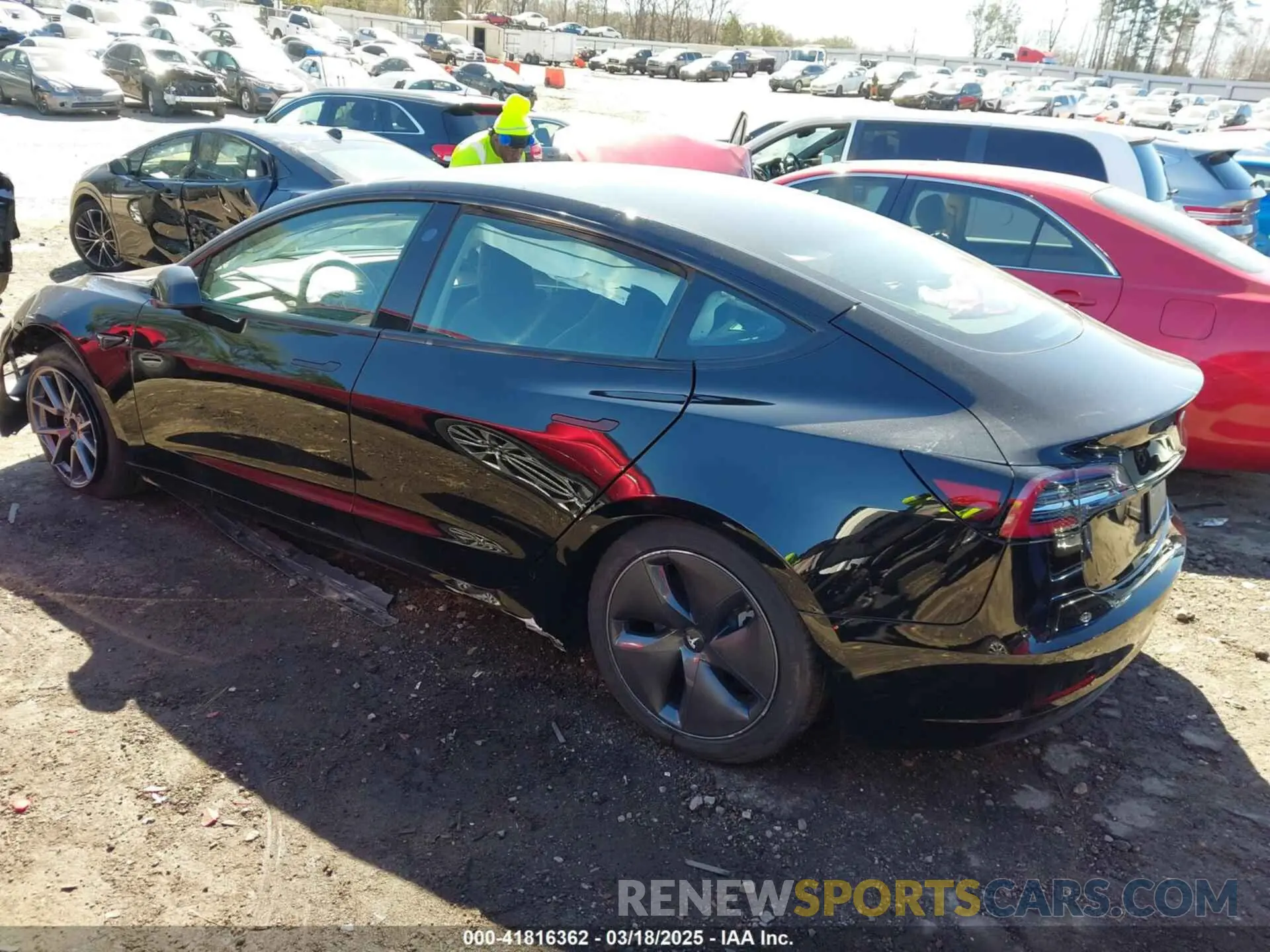 3 fotografías del automóvil dañado 5YJ3E1EA0PF546332 TESLA MODEL 3 2023
