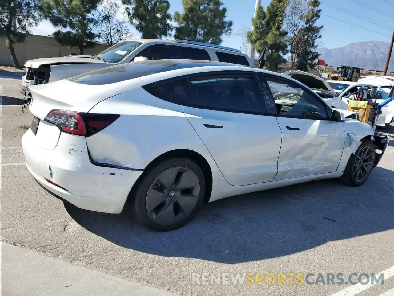 3 fotografías del automóvil dañado 5YJ3E1EA0PF549490 TESLA MODEL 3 2023
