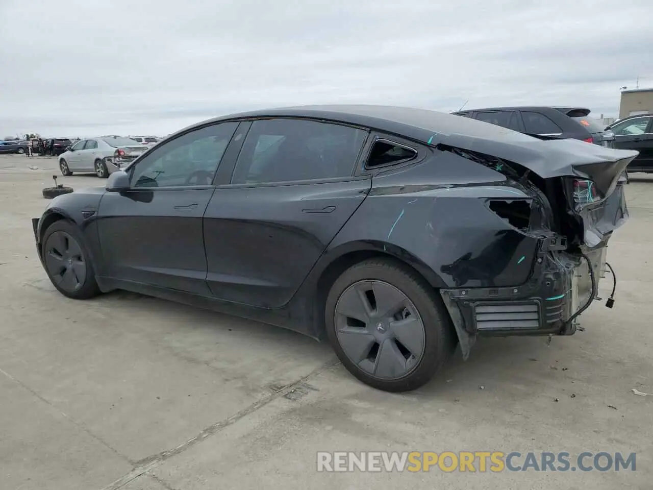 2 fotografías del automóvil dañado 5YJ3E1EA0PF565365 TESLA MODEL 3 2023