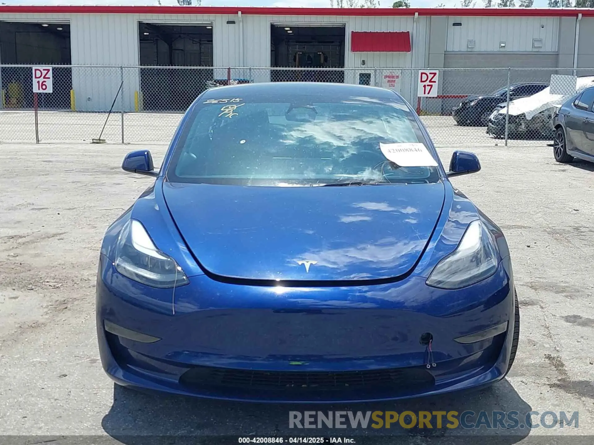 13 fotografías del automóvil dañado 5YJ3E1EA0PF658080 TESLA MODEL 3 2023