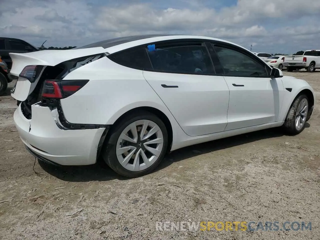 3 fotografías del automóvil dañado 5YJ3E1EA1PF382301 TESLA MODEL 3 2023