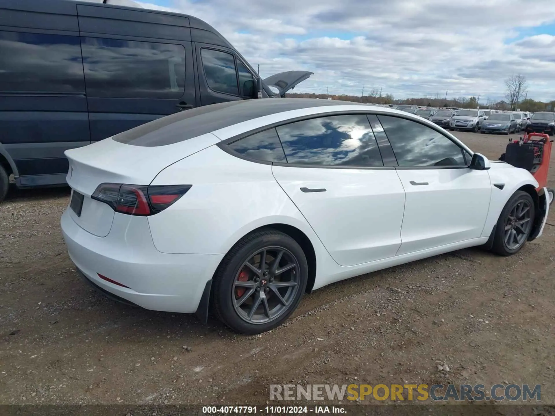 4 fotografías del automóvil dañado 5YJ3E1EA1PF384890 TESLA MODEL 3 2023