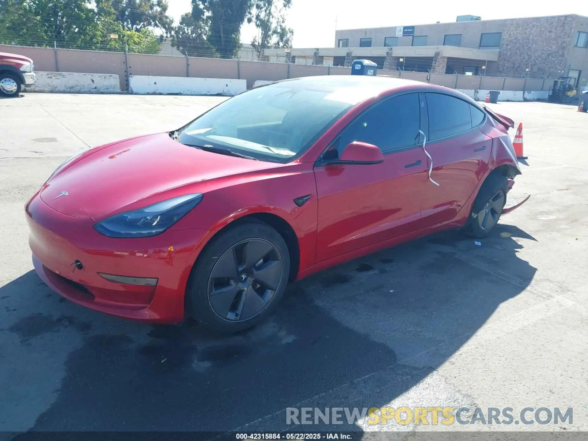 2 fotografías del automóvil dañado 5YJ3E1EA1PF385490 TESLA MODEL 3 2023