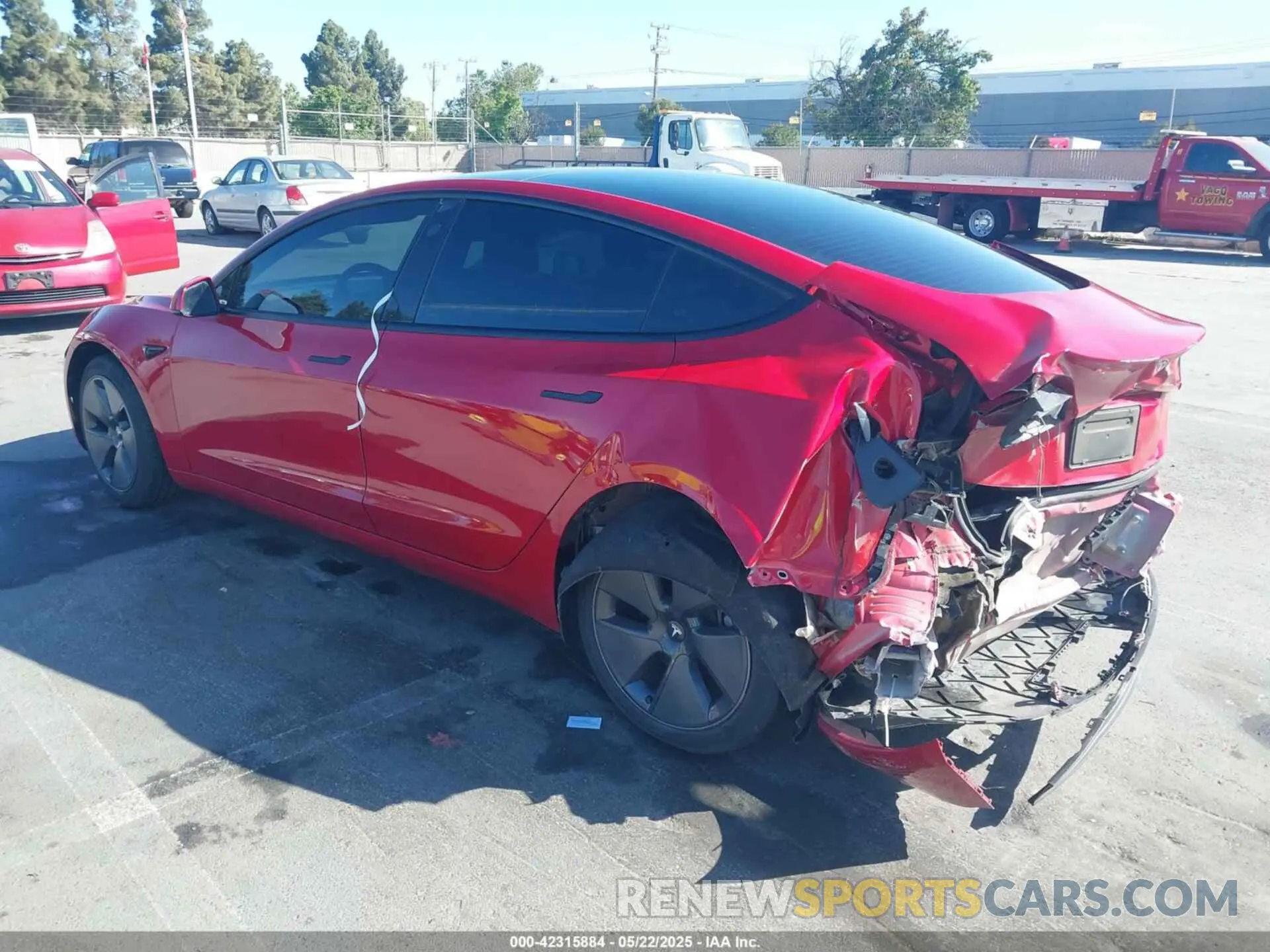 3 fotografías del automóvil dañado 5YJ3E1EA1PF385490 TESLA MODEL 3 2023