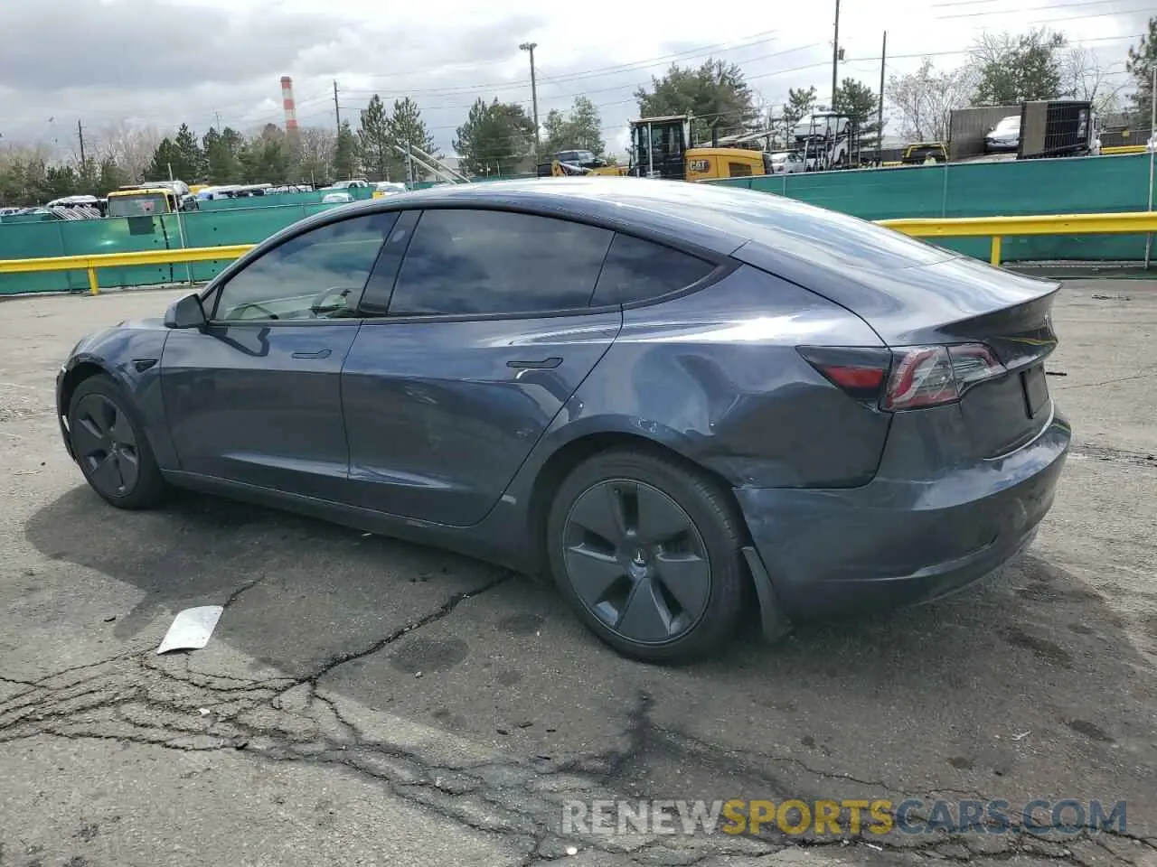 2 fotografías del automóvil dañado 5YJ3E1EA1PF400490 TESLA MODEL 3 2023