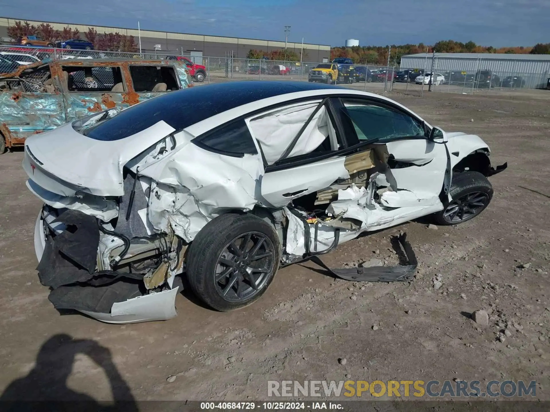 4 fotografías del automóvil dañado 5YJ3E1EA1PF430718 TESLA MODEL 3 2023
