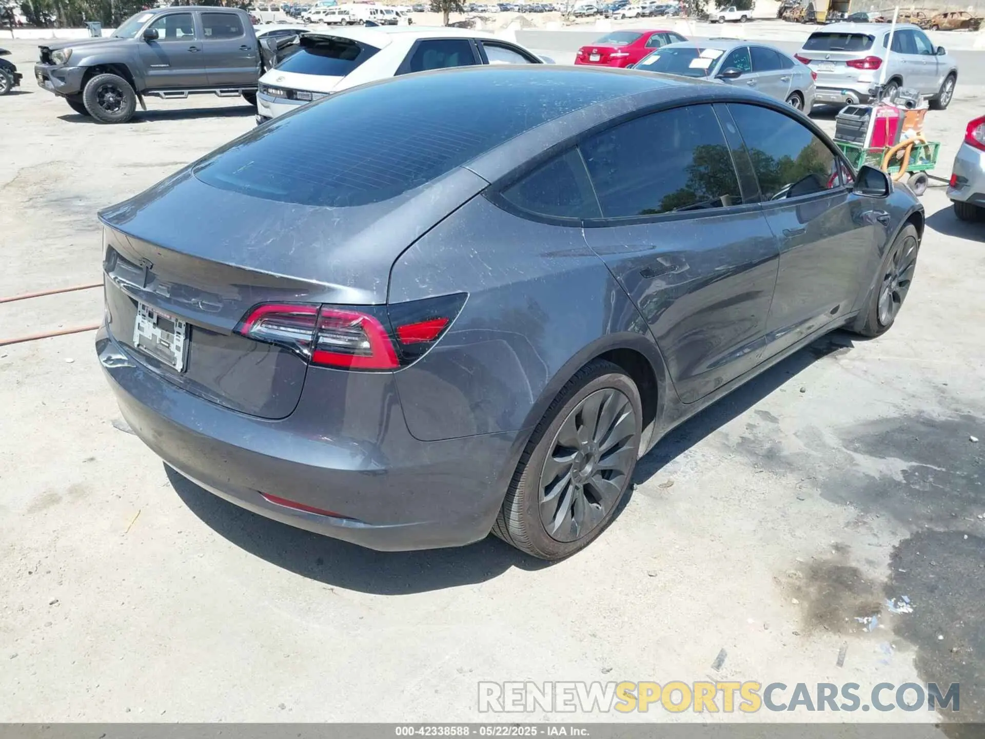 4 fotografías del automóvil dañado 5YJ3E1EA1PF464013 TESLA MODEL 3 2023