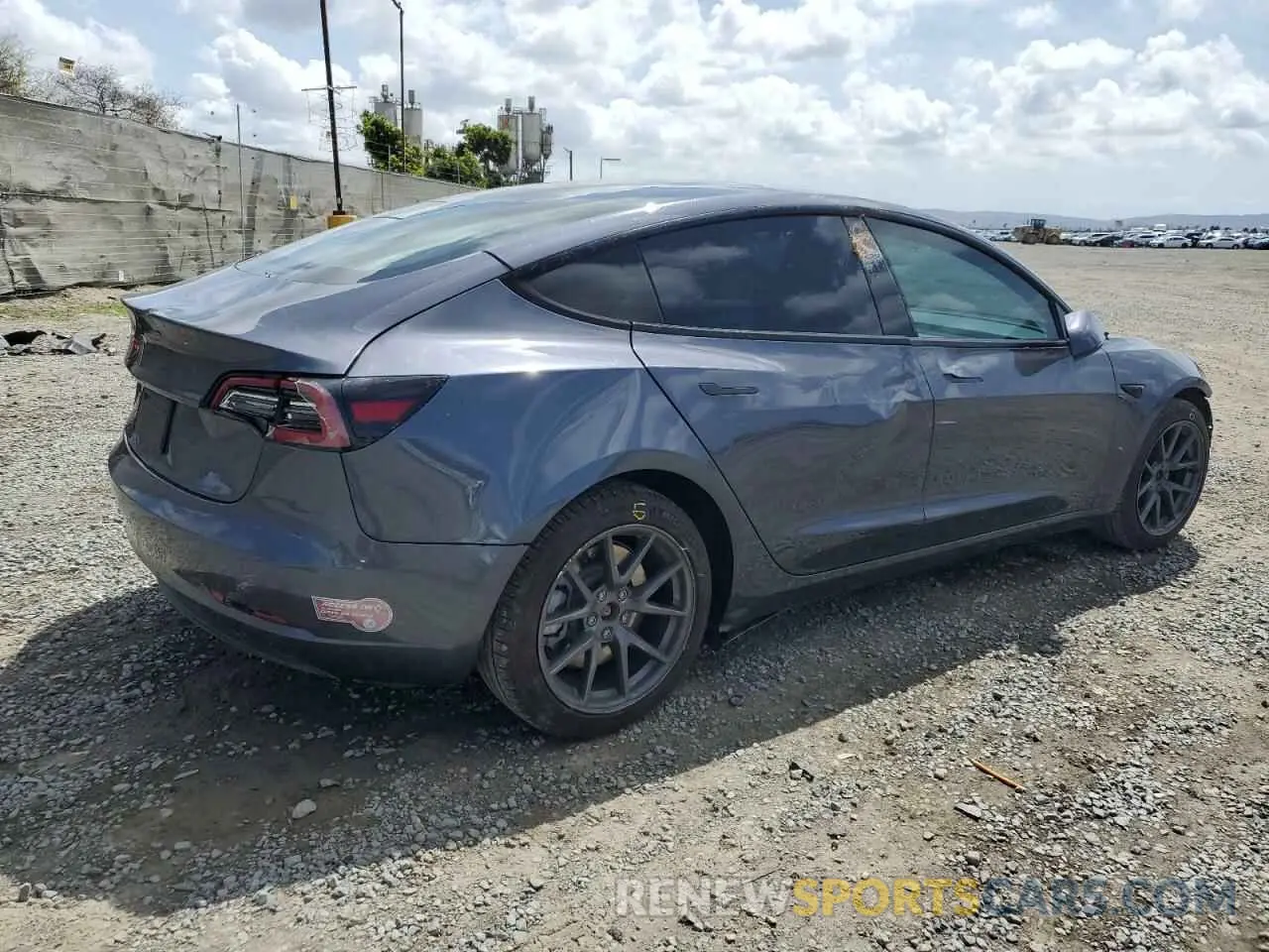 3 fotografías del automóvil dañado 5YJ3E1EA1PF465372 TESLA MODEL 3 2023