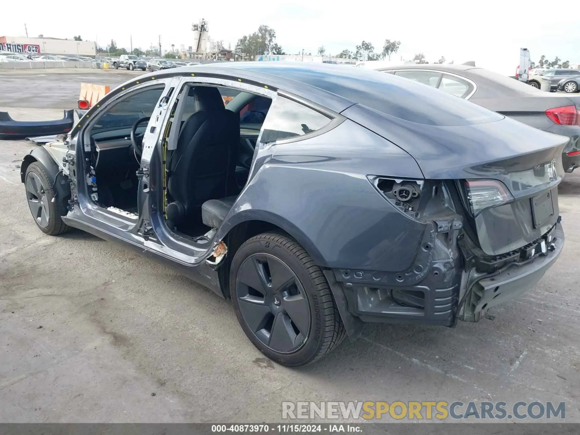 3 fotografías del automóvil dañado 5YJ3E1EA1PF489915 TESLA MODEL 3 2023