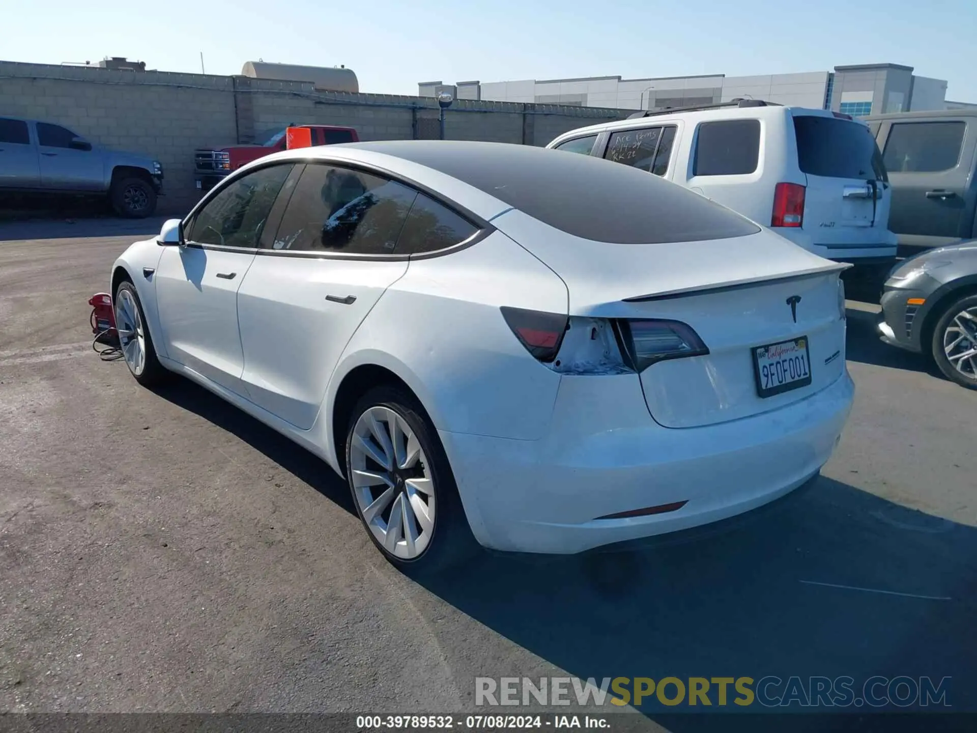 3 fotografías del automóvil dañado 5YJ3E1EA1PF513405 TESLA MODEL 3 2023