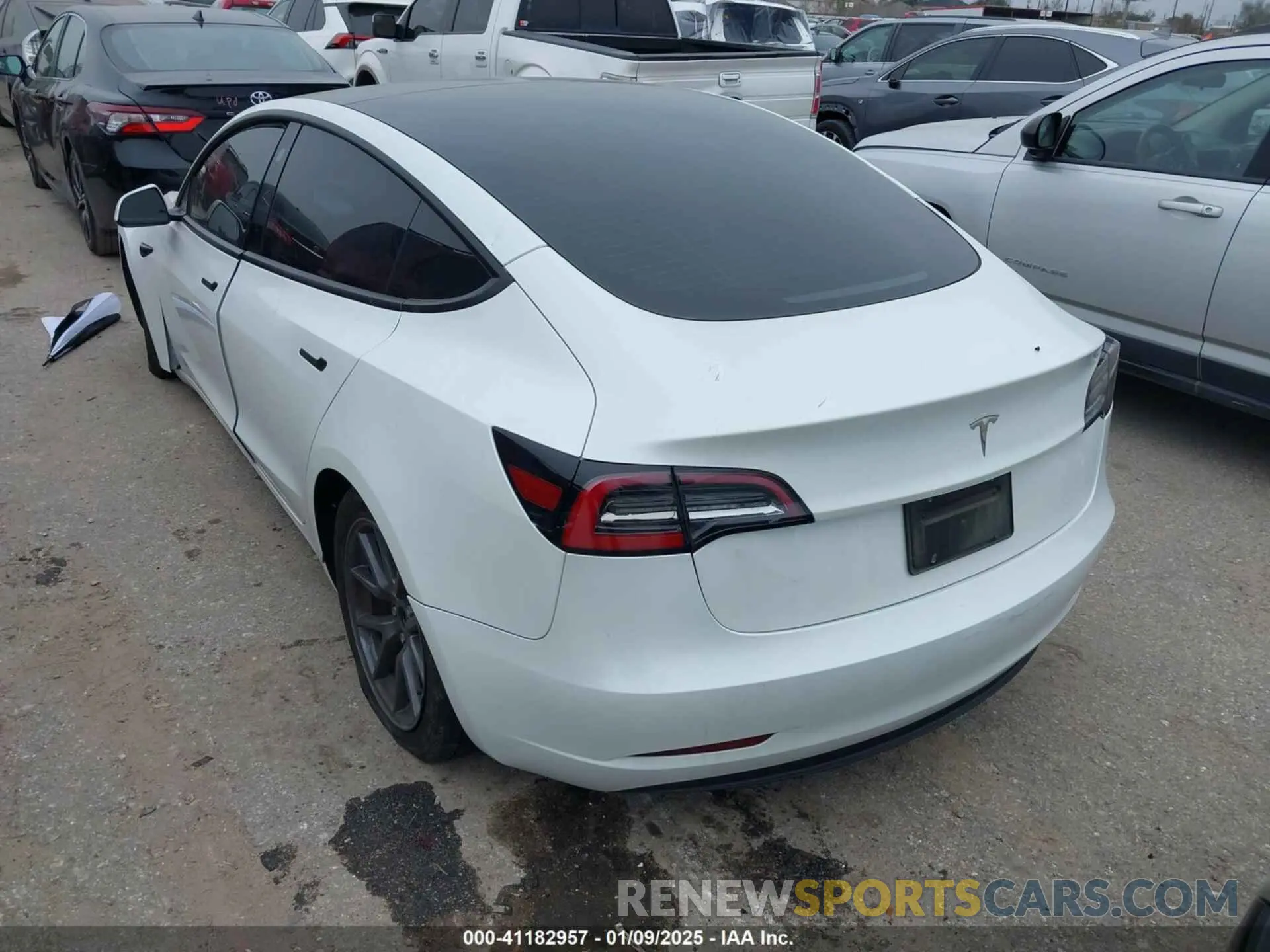 3 fotografías del automóvil dañado 5YJ3E1EA1PF567383 TESLA MODEL 3 2023
