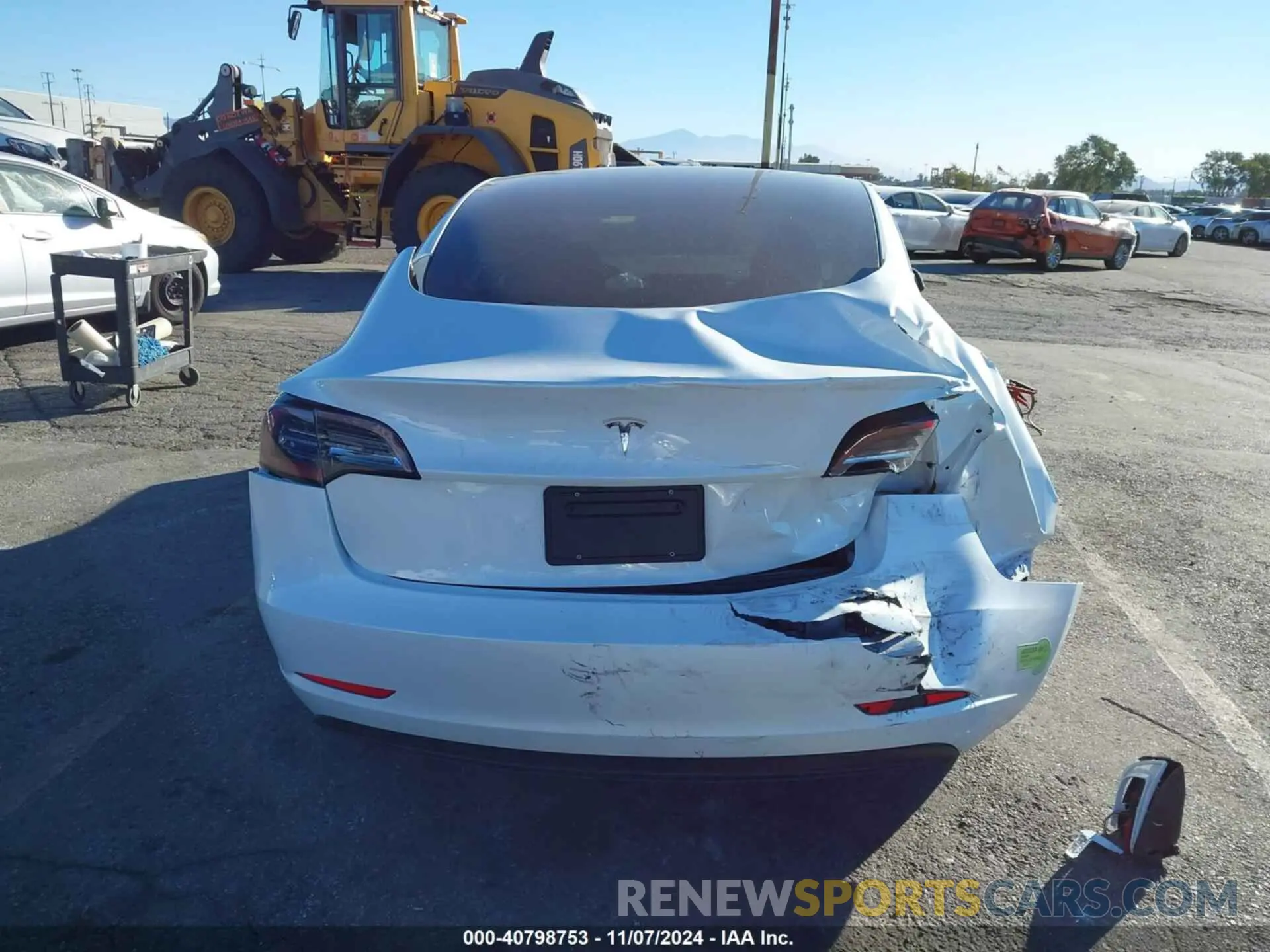 16 fotografías del automóvil dañado 5YJ3E1EA1PF569117 TESLA MODEL 3 2023
