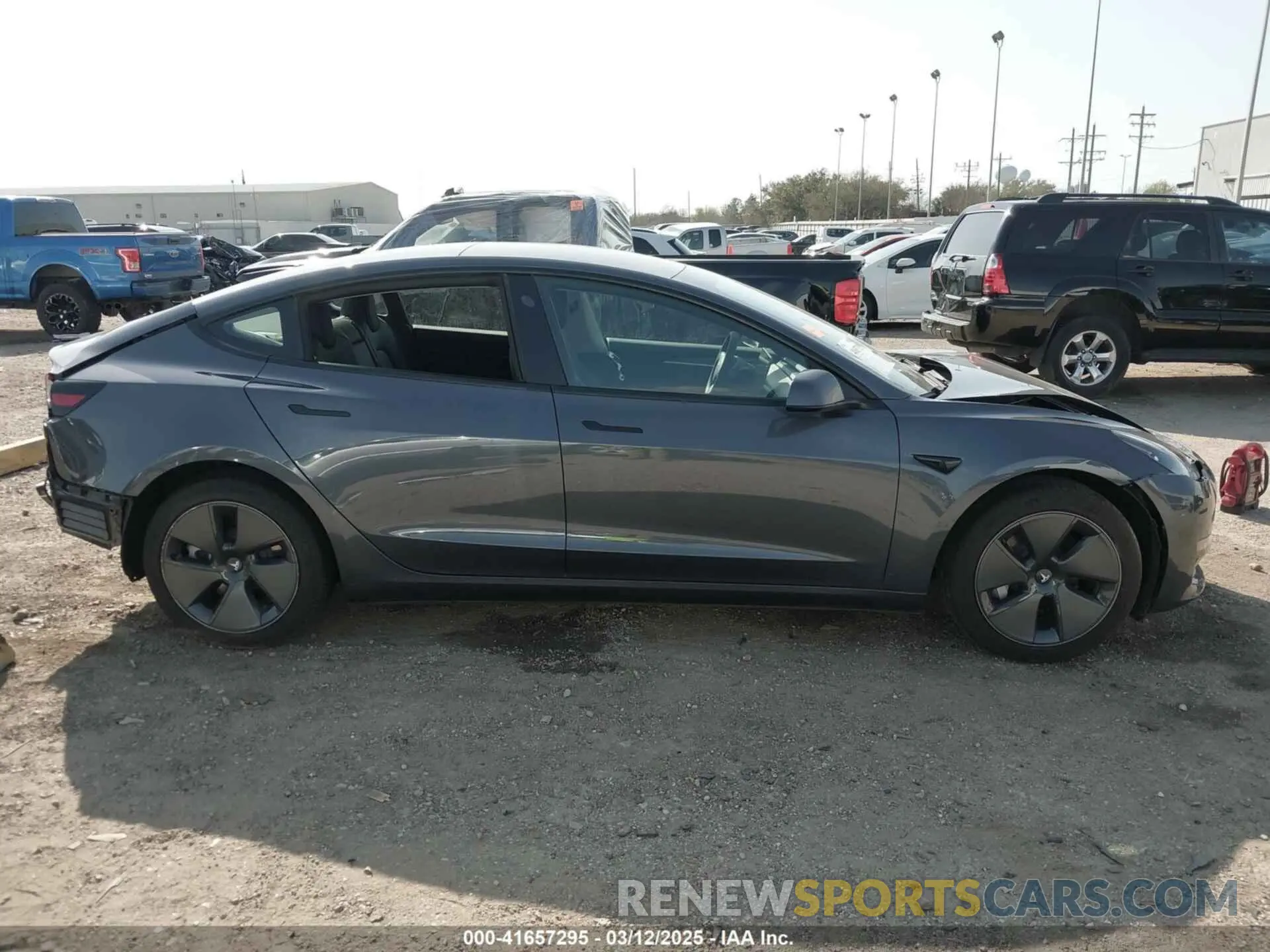 14 fotografías del automóvil dañado 5YJ3E1EA1PF576780 TESLA MODEL 3 2023
