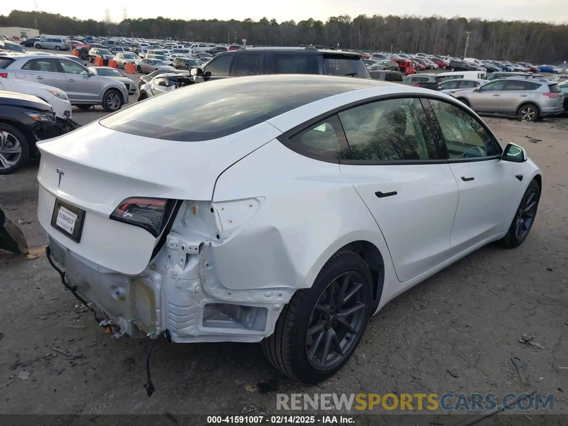 4 fotografías del automóvil dañado 5YJ3E1EA1PF600723 TESLA MODEL 3 2023